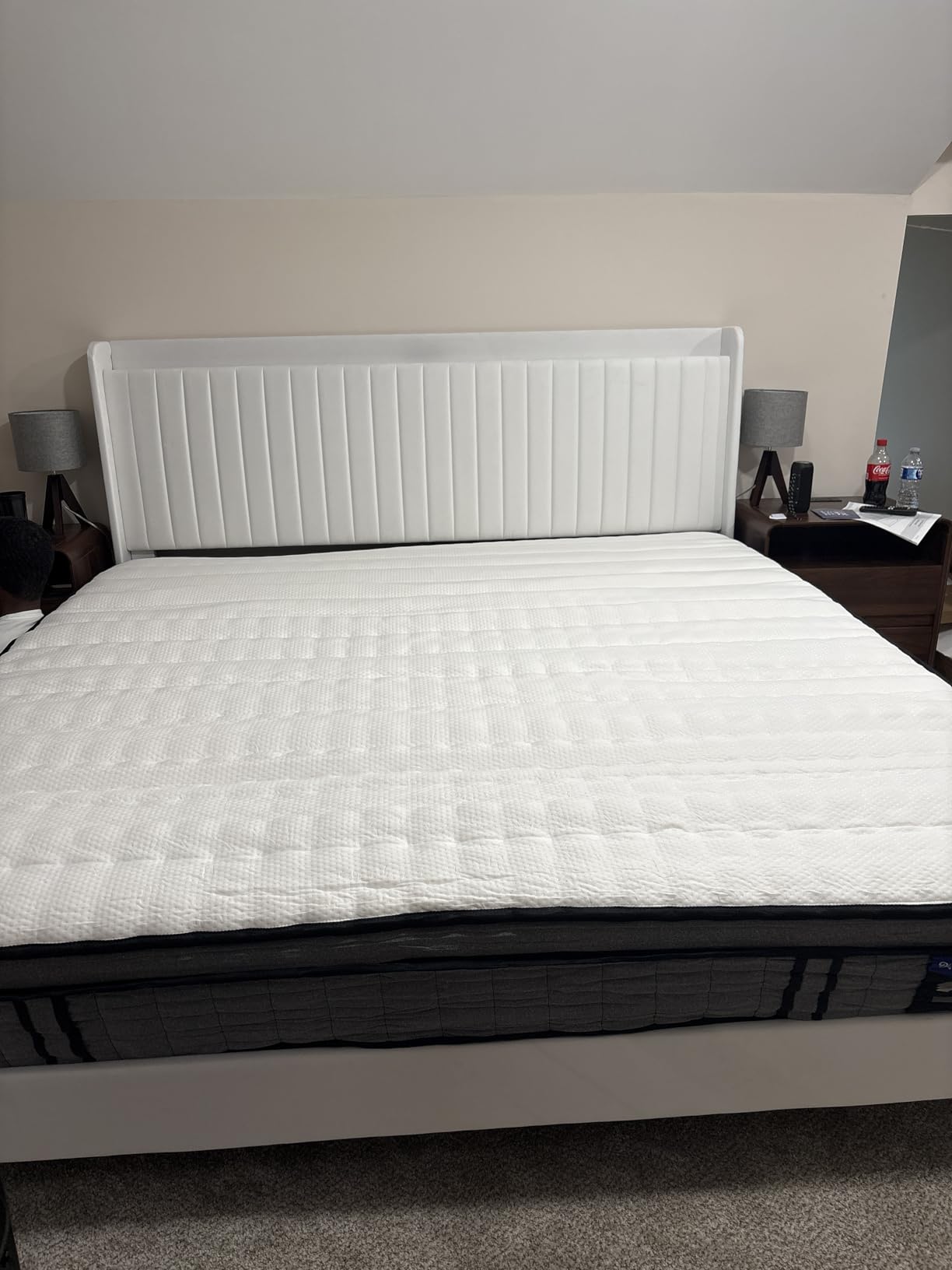 DIFAME Queen Mattress, (2026 Upgraded) Hotel-Level Luxury Medium Firm 12 Inch Queen Hybrid Mattress in A Box, with Cool Gel Memory Foam & Pocket Springs, Extra Edge Support, 365-Night Trial customer photo 1