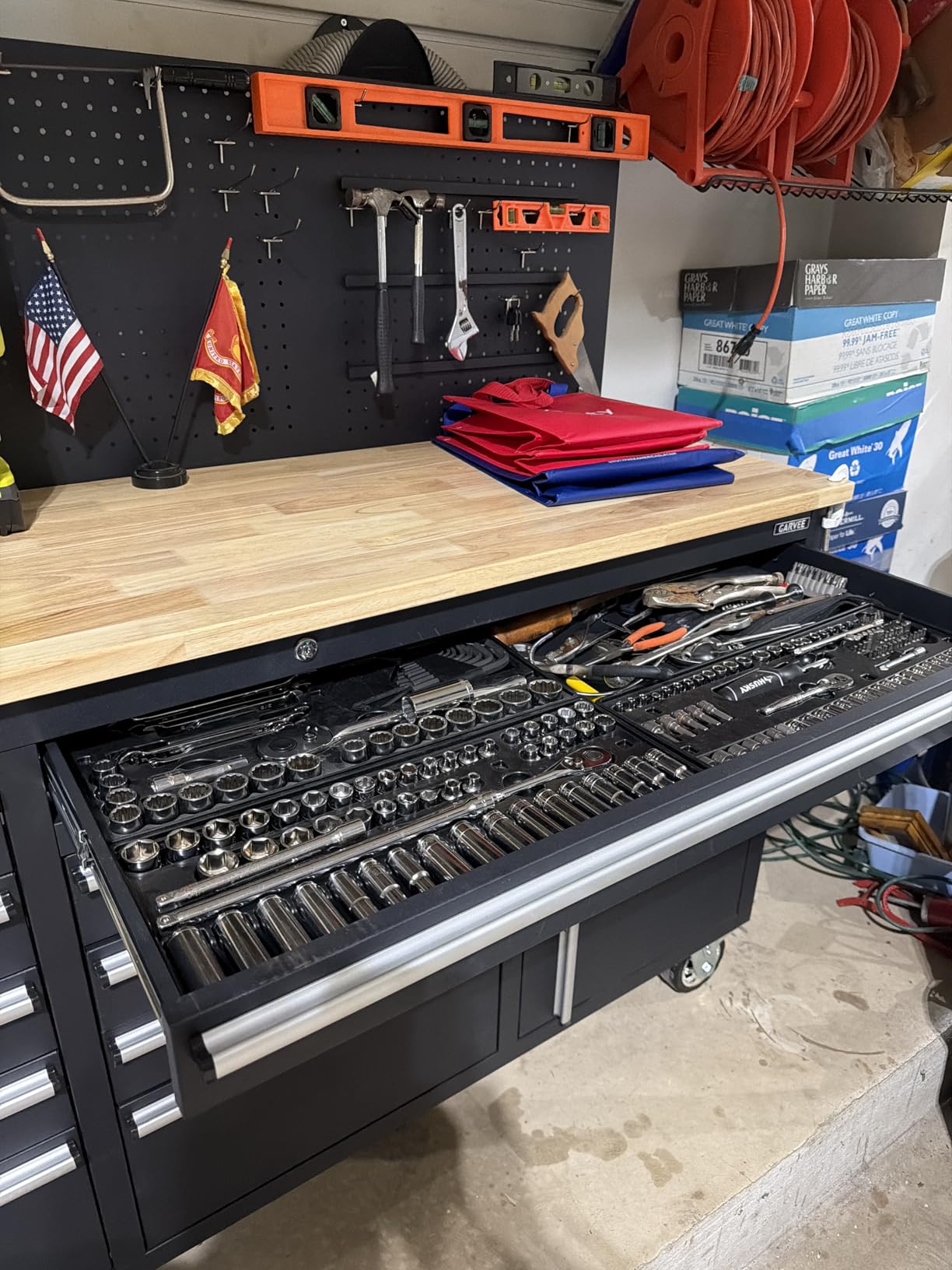 GAOMON 61-inch Rolling Tool Chest, 10 Drawers Garage Workbench Storage Tool Cabinet with Power Strip, Solid Rubber Wood Top, 1675 LBS Load Mobile Workstation customer photo 2