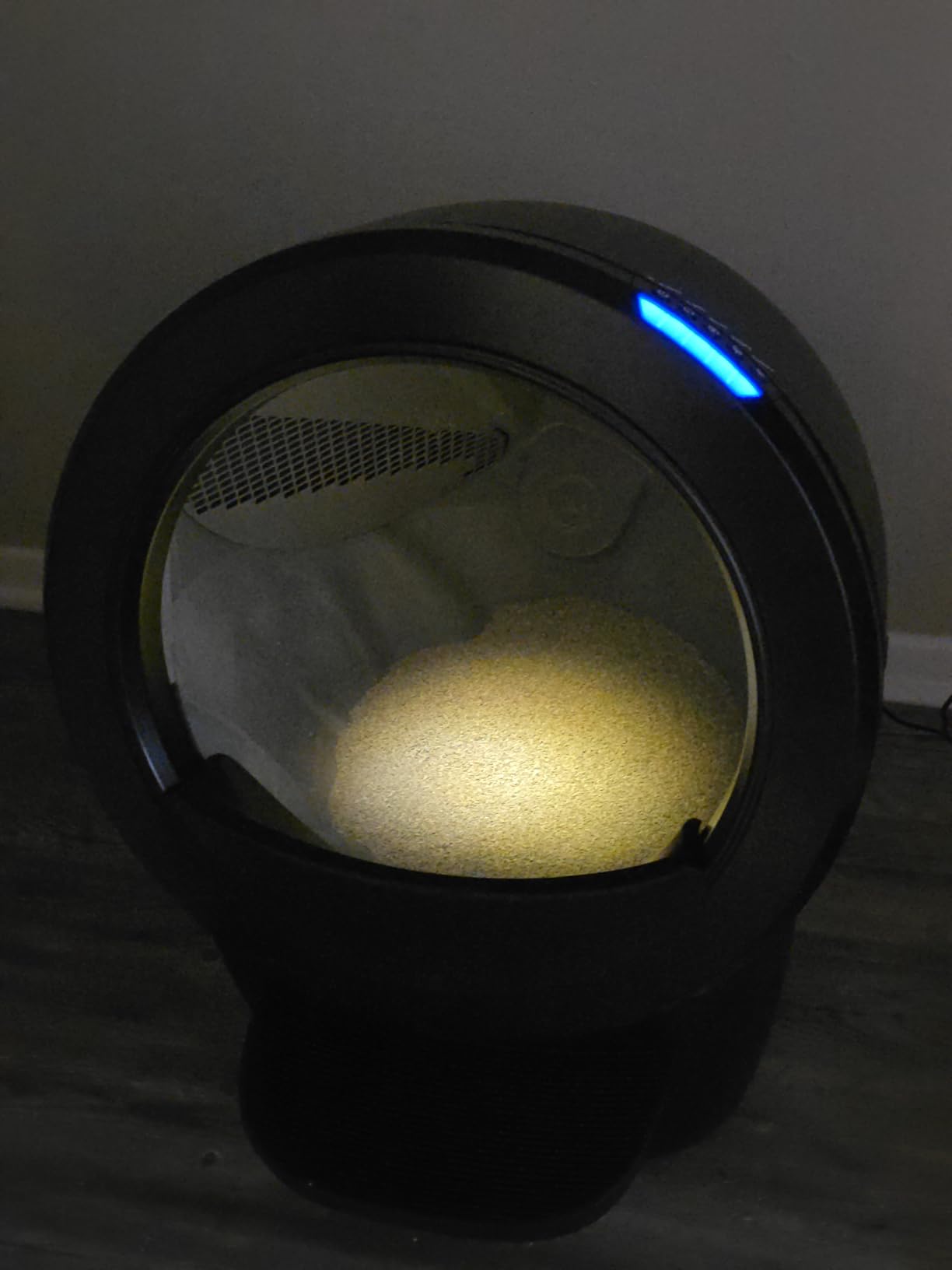 Litter-Robot 4 Supply Bundle by Whisker, Black - Automatic, Self-Cleaning Cat Litter Box, Includes Litter-Robot 4, 3 OdorTrap Refills, 10 Liners, 30 Cleaner Wipes, & 2 Carbon Filters customer photo 1