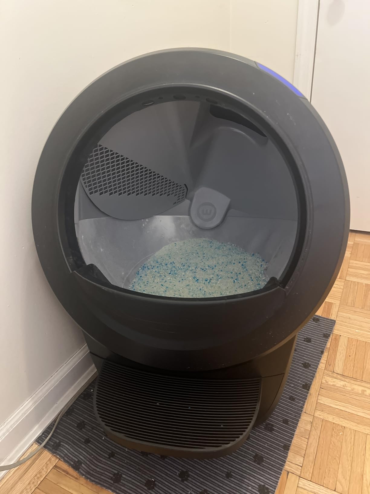 Litter-Robot 4 Supply Bundle by Whisker, Black - Automatic, Self-Cleaning Cat Litter Box, Includes Litter-Robot 4, 3 OdorTrap Refills, 10 Liners, 30 Cleaner Wipes, & 2 Carbon Filters customer photo 2