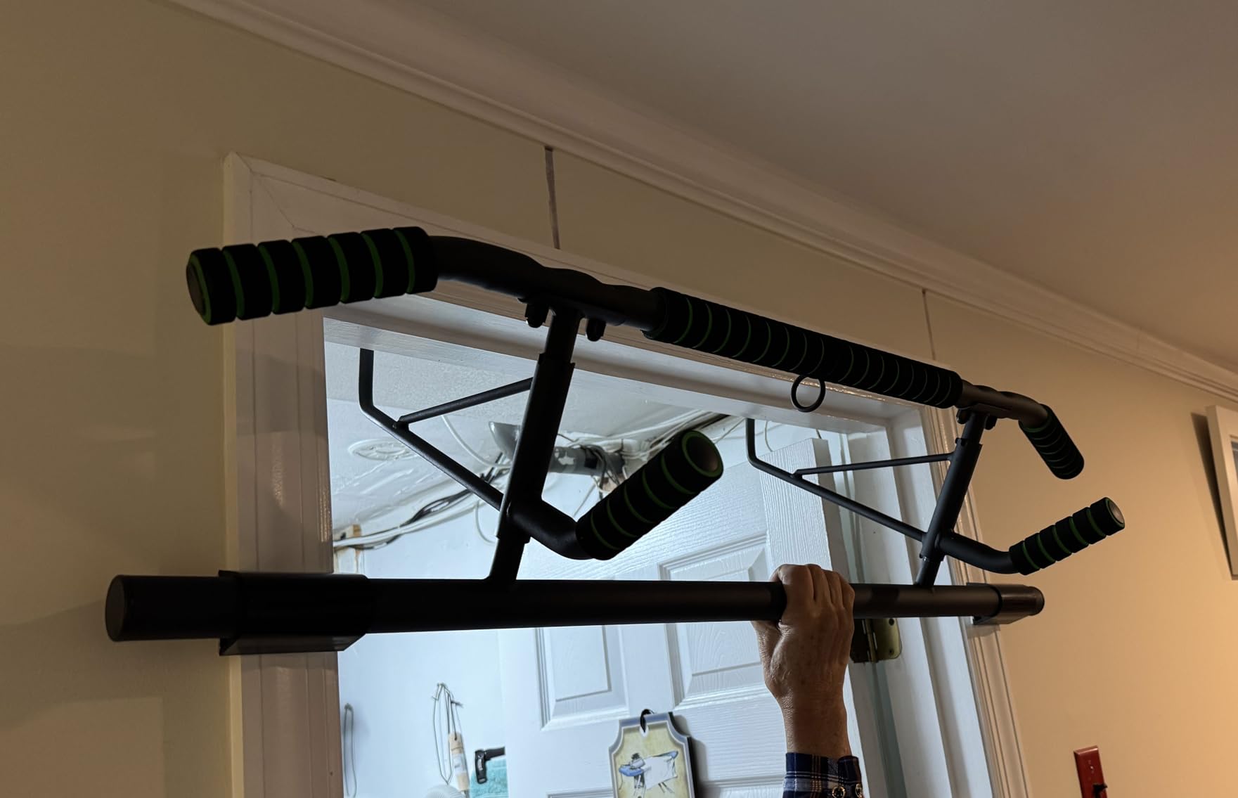 KAKICLAY New Upgrade Pull Up Bar for Doorway - Foldable Design & Space-Saving, Upto 440 Lbs Capacity, No Screwing or Slipping - USA Original Patent, Designed, Shipped, Warranty customer photo 2
