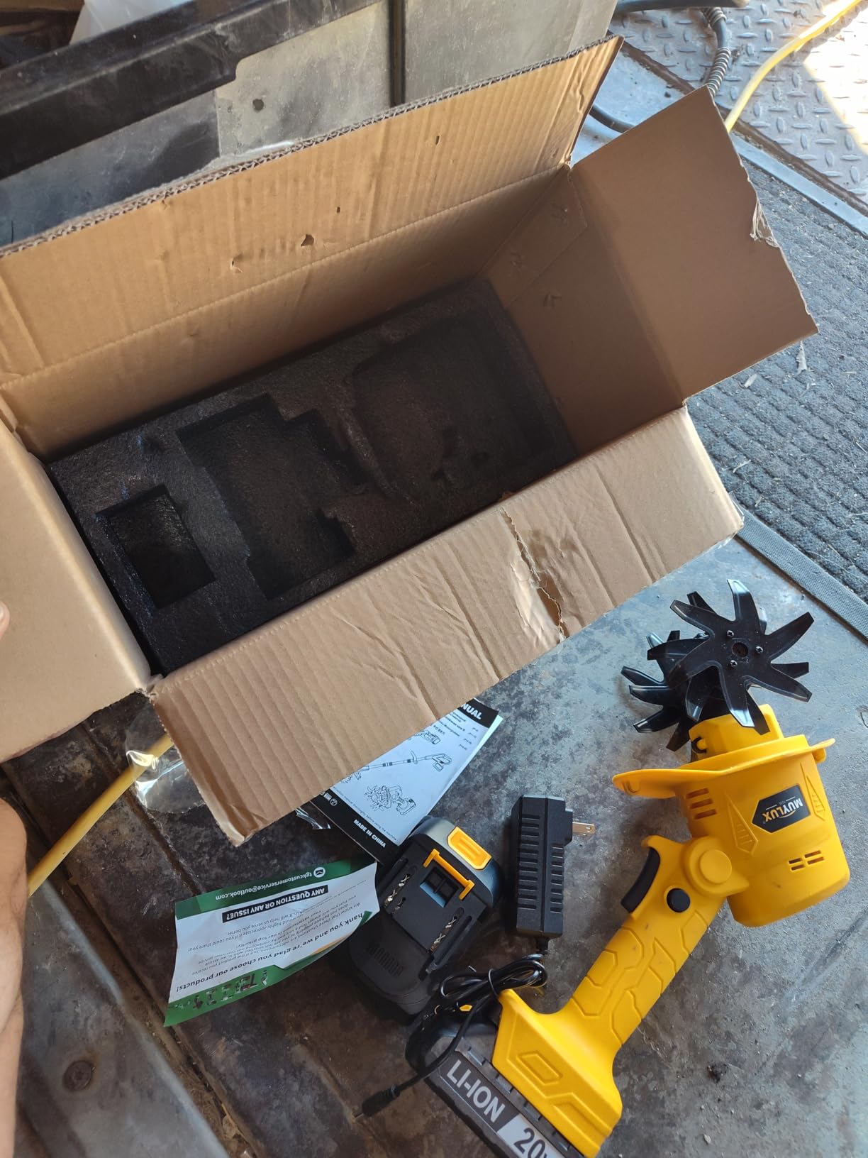 20V Cordless Tiller Cultivator for Gardening with 2 x 2.0Ah Batteries & Charger customer photo 1