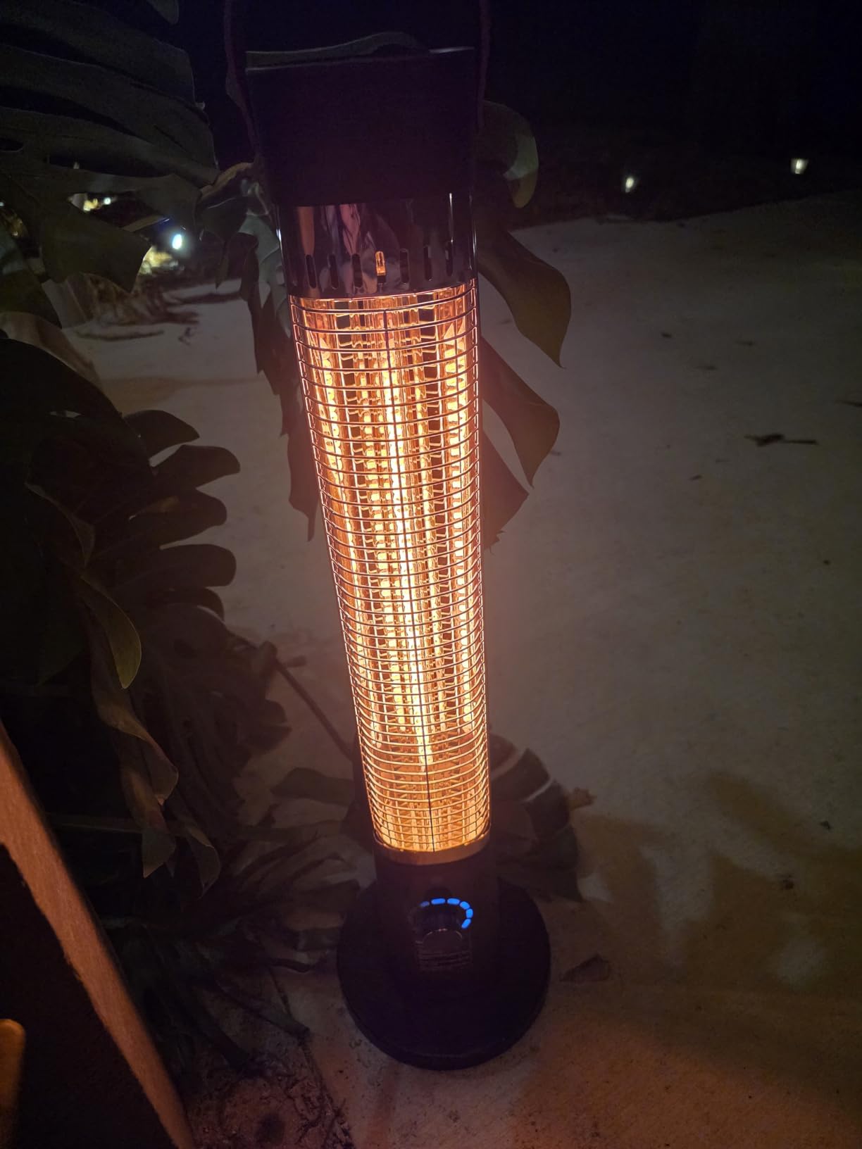 Patio Heater for Outdoor Use, Infrared Electric Outdoor Heater, 1500W Instant Heating, 60-Degree Oscillation, 9 Heat Levels, 9H Timer, Remote, for Garage, Backyard, Large Room, Indoor, White customer photo 1