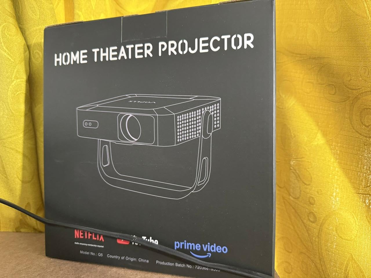 VOPLLS Smart Mini Projector with WiFi and Bluetooth, Auto Focus & Keystone Portable Outdoor Projector, 4K Support Home Movie Projector - Officially Licensed Netflix App, Native 1080P, Ultra-Thin 1.81 inch customer photo 1