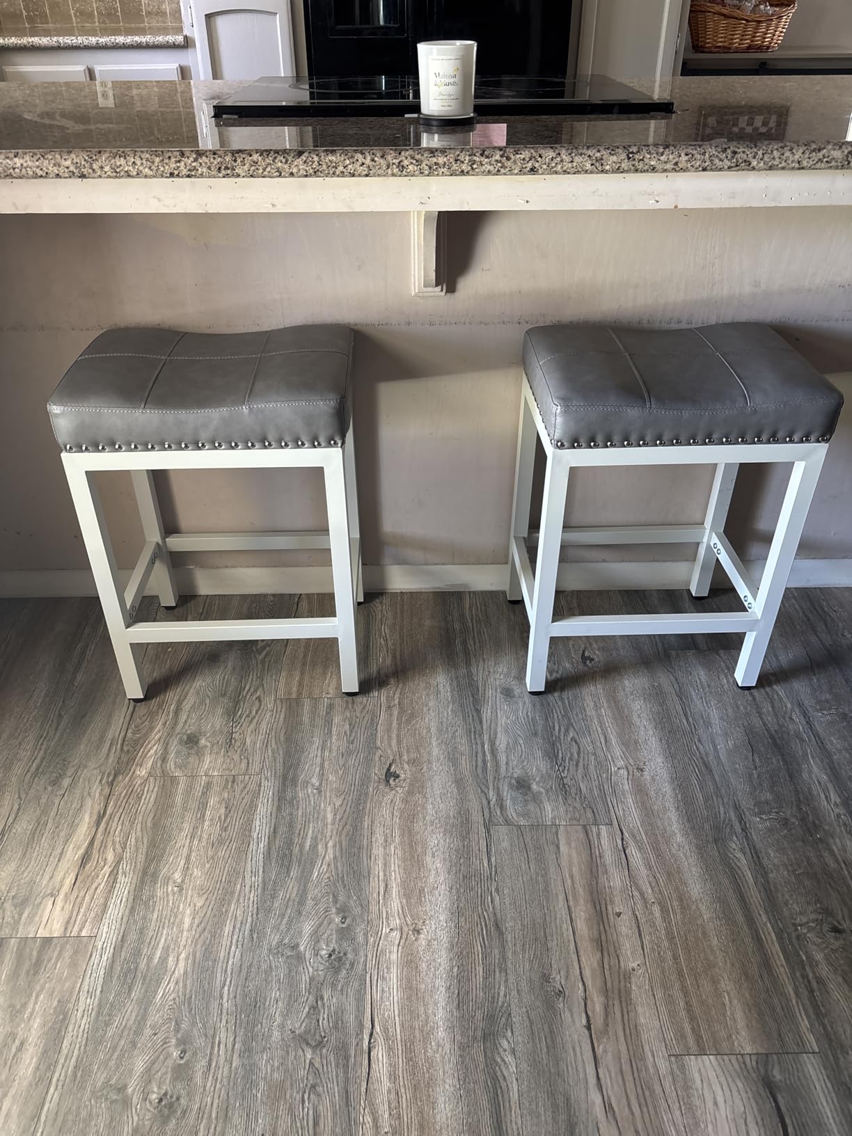 Sweetcrispy 24 inch Bar Stools Set of 2, Upholstered Modern Counter Height Bar Stools for Kitchen Island Modern PU Leather Sadless Stools Chair with Metal Base and Footrest, Grey customer photo 1