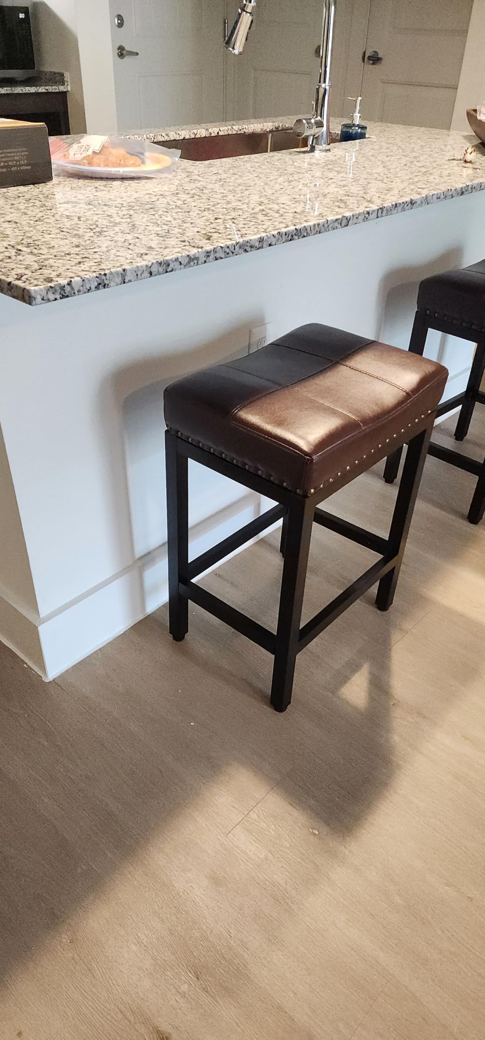 Sweetcrispy 24 inch Bar Stools Set of 2, Upholstered Modern Counter Height Bar Stools for Kitchen Island Modern PU Leather Sadless Stools Chair with Metal Base and Footrest, Grey customer photo 2