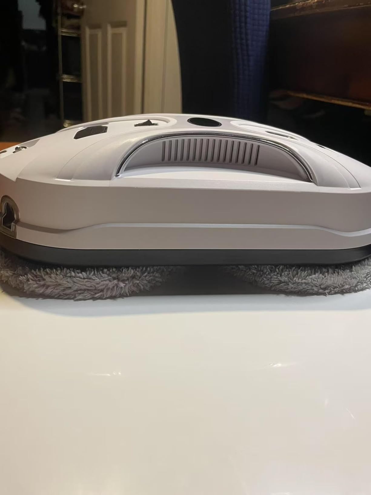 Automatic Window Cleaning Robot, Window Cleaner Robot Auto Dual Spray, 2026 Model AI Path Planning, 3000Pa Suction, Remote Control, Edge Detection for Streak-Free Glass - SS1 customer photo 1
