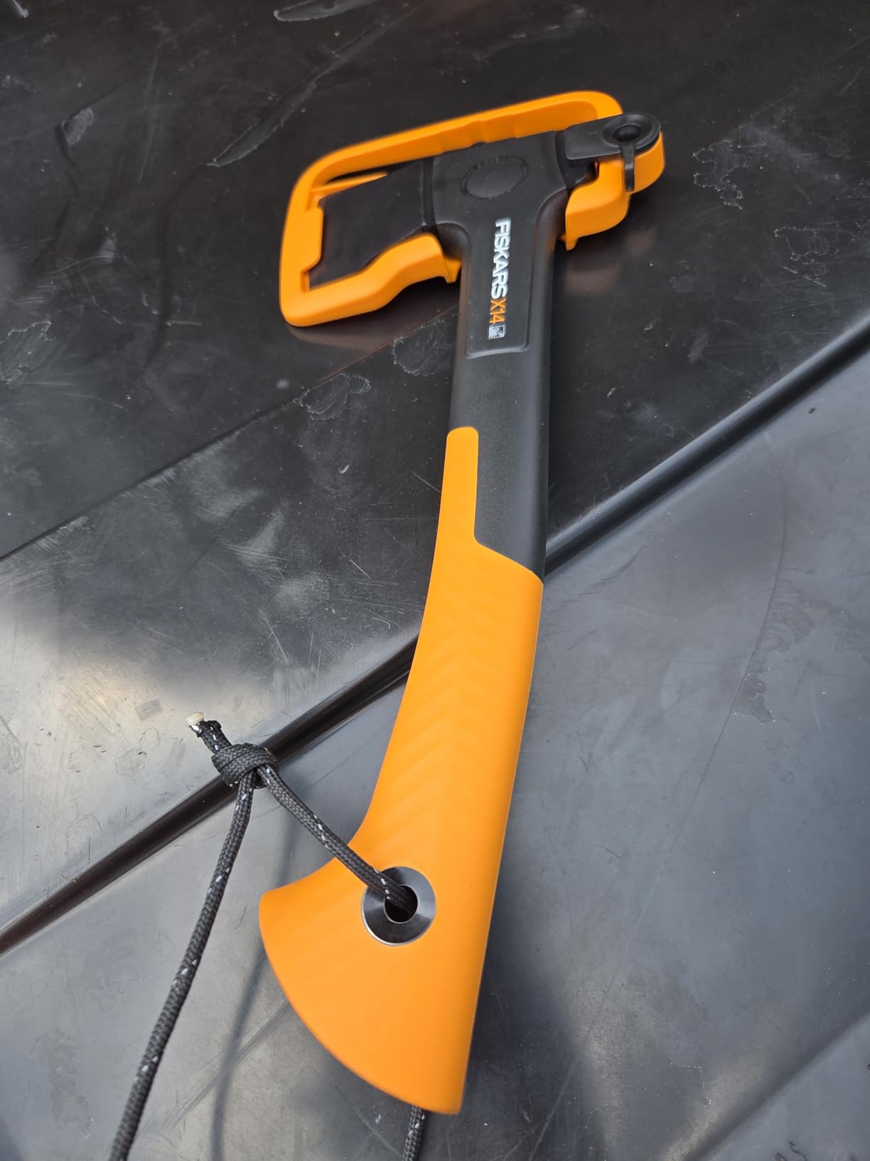Fiskars X14 Universal Hatchet 14