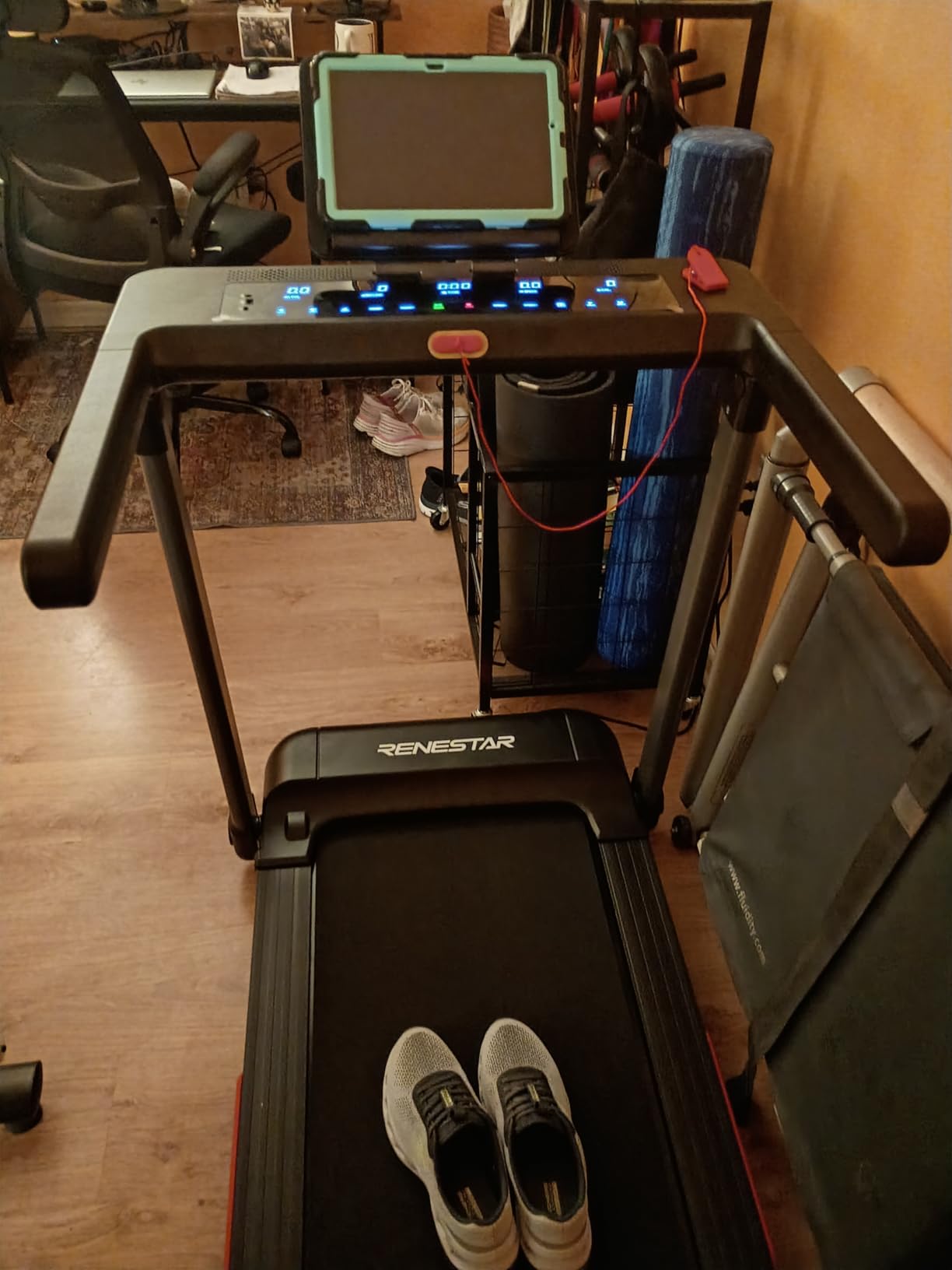 Renestar Treadmill for Home with 25% Auto Incline - 8.5MPH Max Speed, Extra Large LED Touchscreen, 300LBS Capacity, Bluetooth Speaker, 3.5HP Home Office Treadmills for Running Jogging Walking customer photo 1
