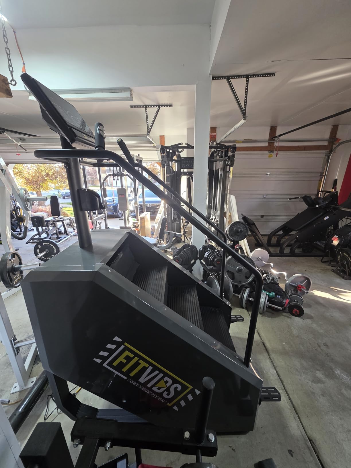 Fitvids Stair Stepper Machine, Commercial Grade Stair Climber with 15 Resistance Levels, Continuous Stair Stepping Machine for Cardio and Lower Body Workouts, LED Screen customer photo 2