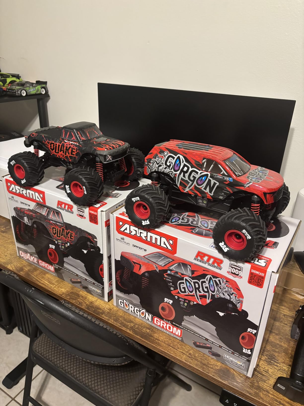 ARRMA RC Truck 1/16 Quake GROM 4X4 RTR Brushed Monster Truck (Battery & Charger Included), Green, ARA2137T2 customer photo 1