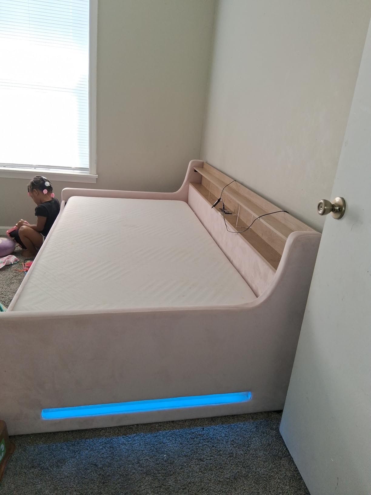 Jocisland Twin Daybed with Trundle, Upholstered Velvet Bed Frame with LED Night Light, Storage Headboard, USB Charging, Space-Saving for Bedroom, Living Room, Guest Room, No Box Spring, Cream customer photo 1