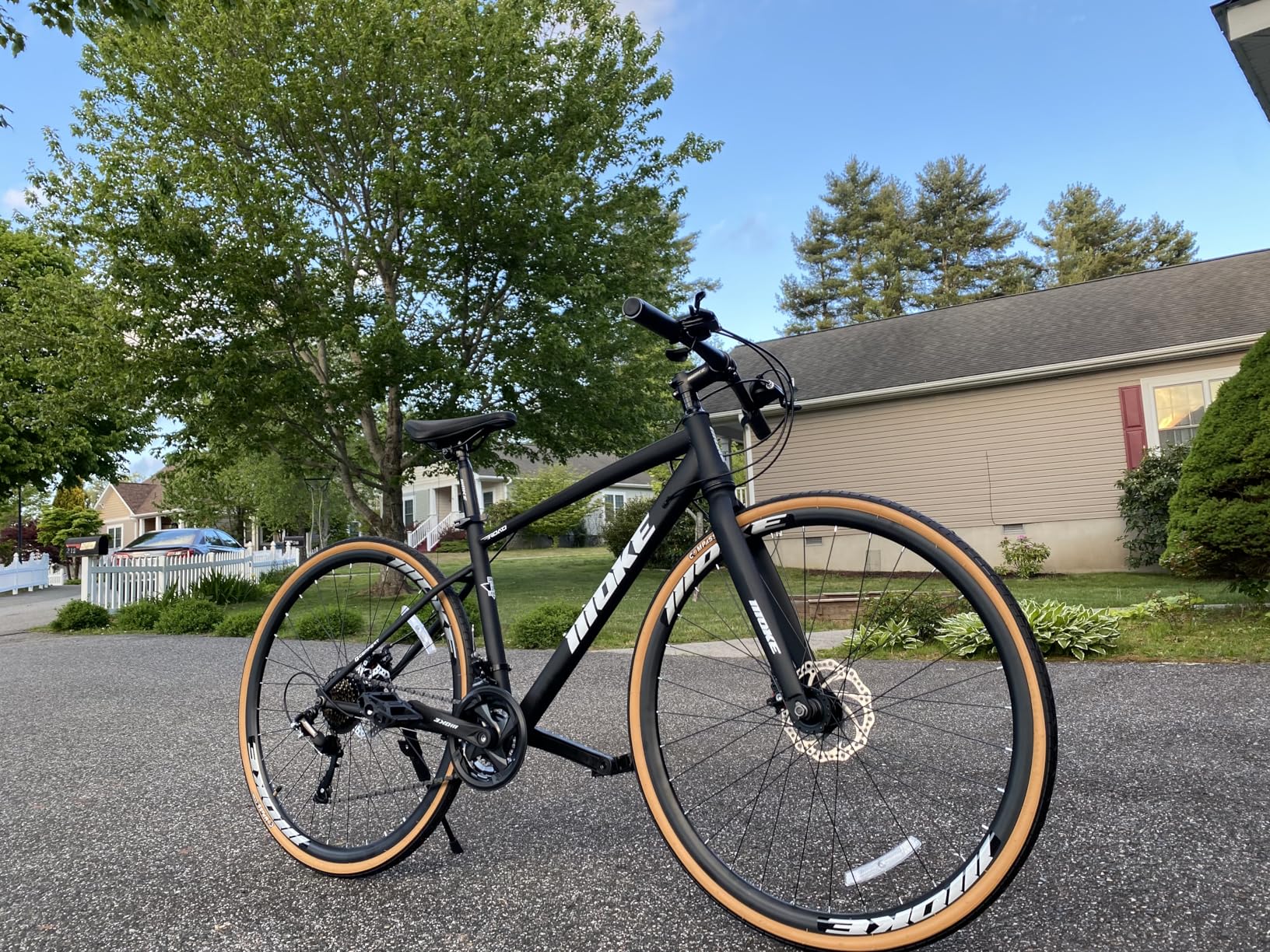 DEYGIA Hybrid Bike, 24-Speed 700C Wheel Hybrid Bicycle with Dual Disc Brakes, Trigger Shifting, Internal Wiring Frame, Lightweight City Commuter Bicycle for Men Women Adult, Multiple Colors customer photo 2