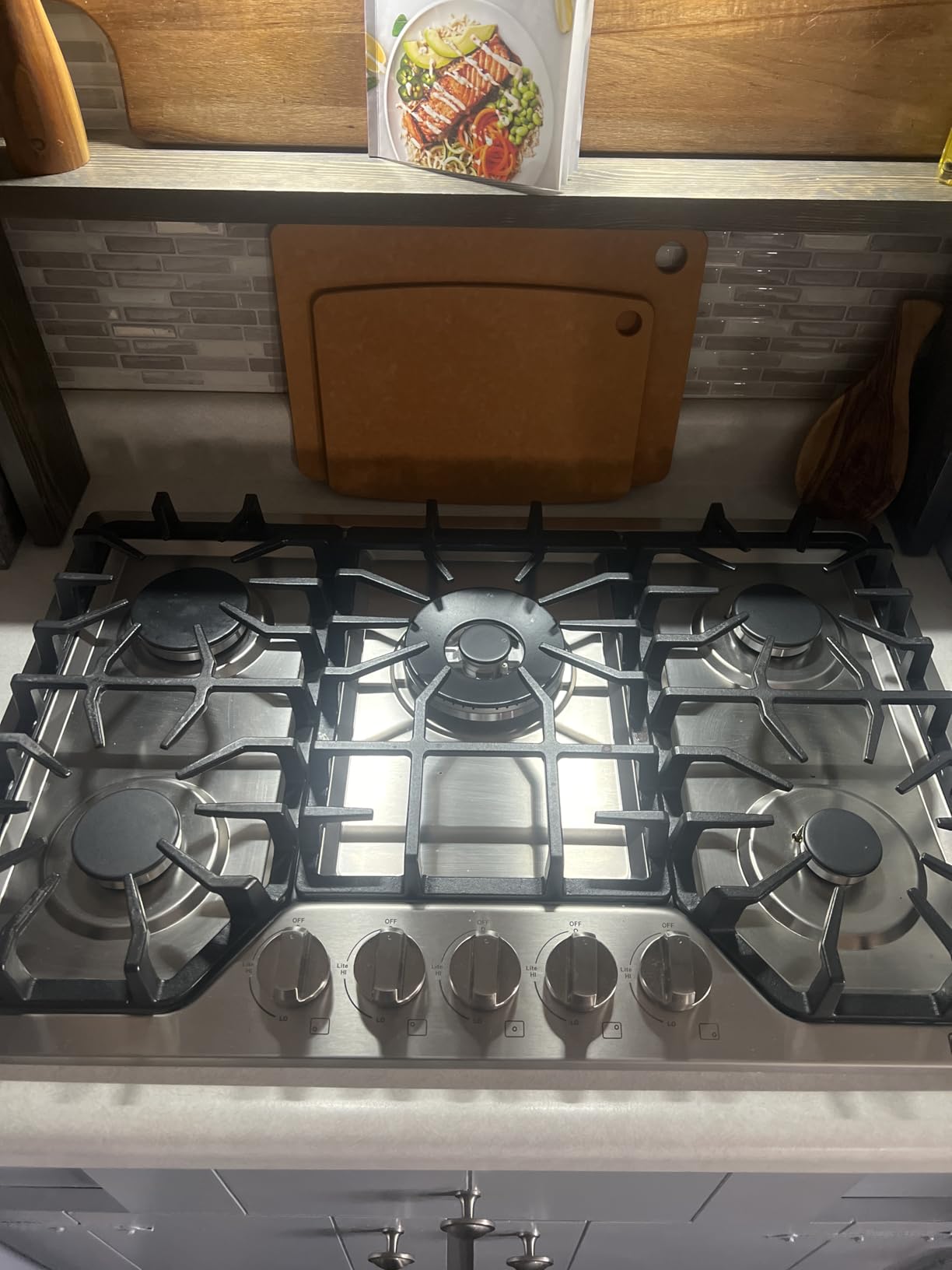 30 inch Gas Cooktop with 5 Italy SABAF Powerful Burners.Max 48,300 BTU/hr Built-in Gas Stove top of 304 Stainless steel,NG/LPG Convertible,ETL. customer photo 1