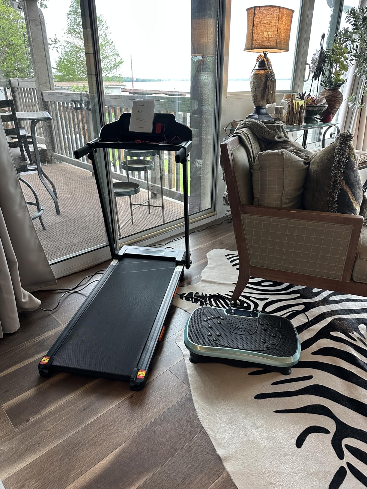 18% Incline Treadmills for Home Small, 3.0HP Foldable Walking Pad Treadmill with 3 LED Displays, Portable Treadmill Up to 400LBS Capacity, 7.5MHP customer photo 1