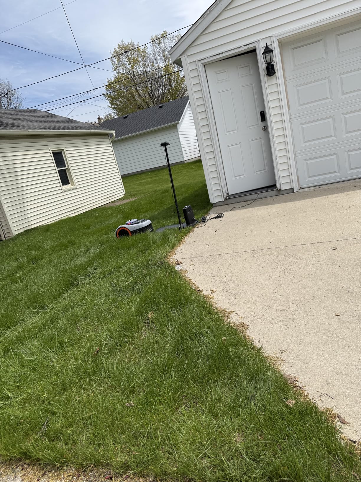 Segway Navimow i206 AWD Robot Lawn Mower (New i105N), Wire-Free Robotic Mower, All-Wheel Drive for 45% Slopes, Auto Mapping, NRTK + Vision, 2-3.6 in Cutting Height, Covers 0.15 Acre customer photo 2