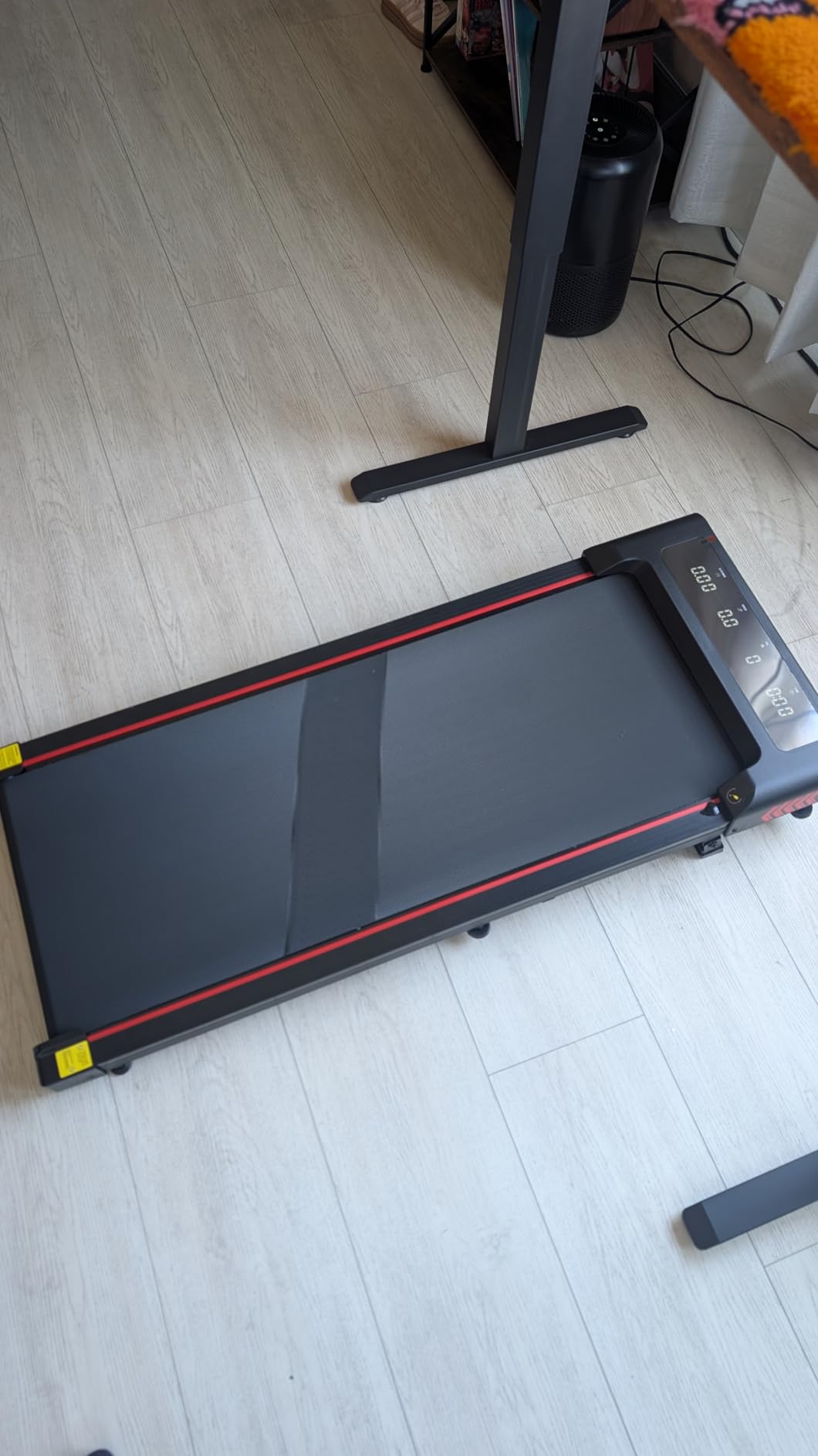 Walking Pad with 10% Incline Treadmills for Home, 4 in 1 6.2MPH Walking Pad Under Desk Treadmill with Full Screen LED Display, 2.75HP Brushless Drive, 12 HIIT Programs, 350 LBS Weight Capacity customer photo 1