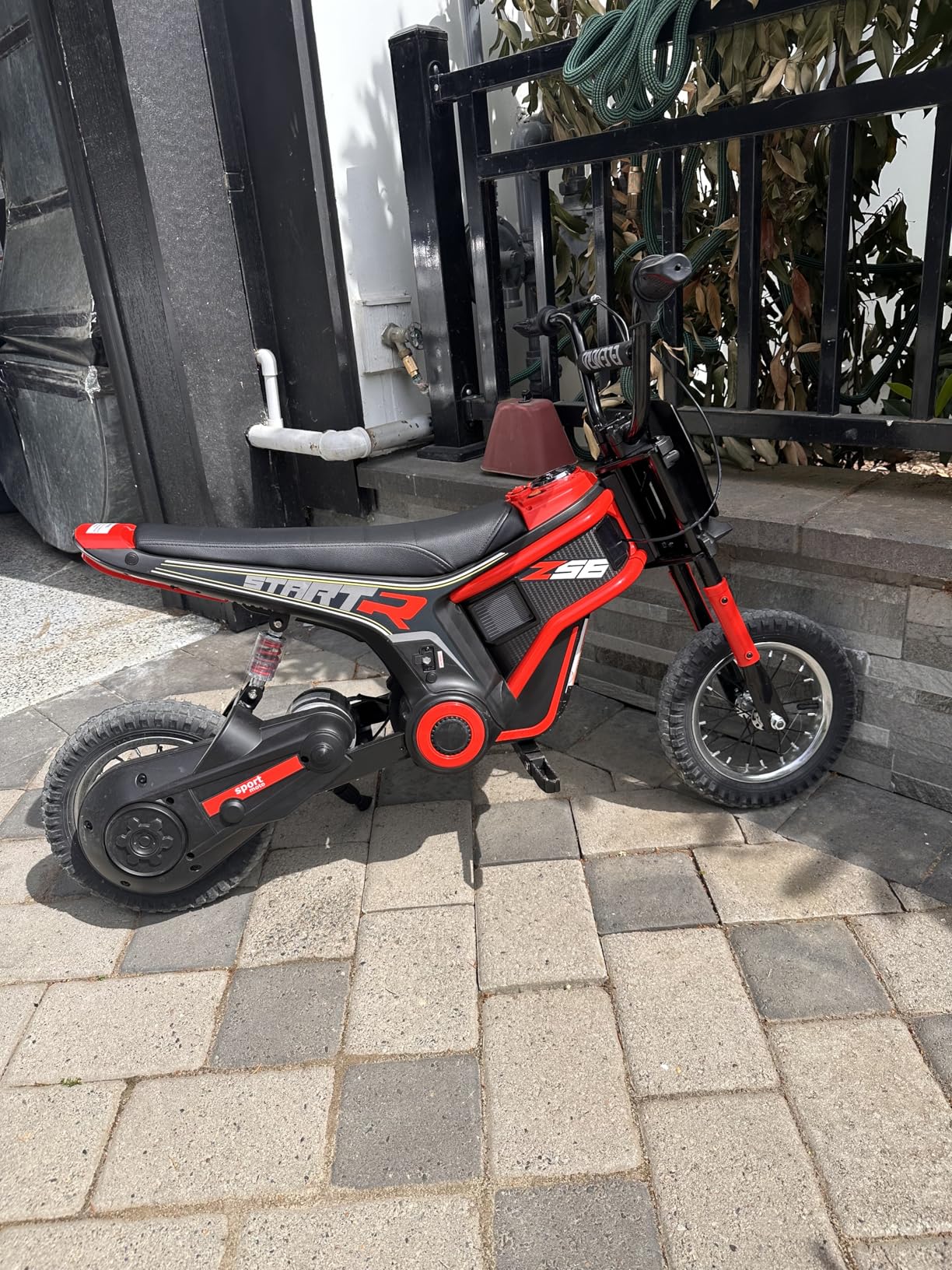 ELEMARA Electric Dirt Bike, 350W Motorcycle 24V Ride on Toy for Big Kids w/LED Power Display, 15.5 mph & 150lb Max, 3 Speeds, Chain-Driven Motor, Twist-Grip Throttle & Brake Lever, 12