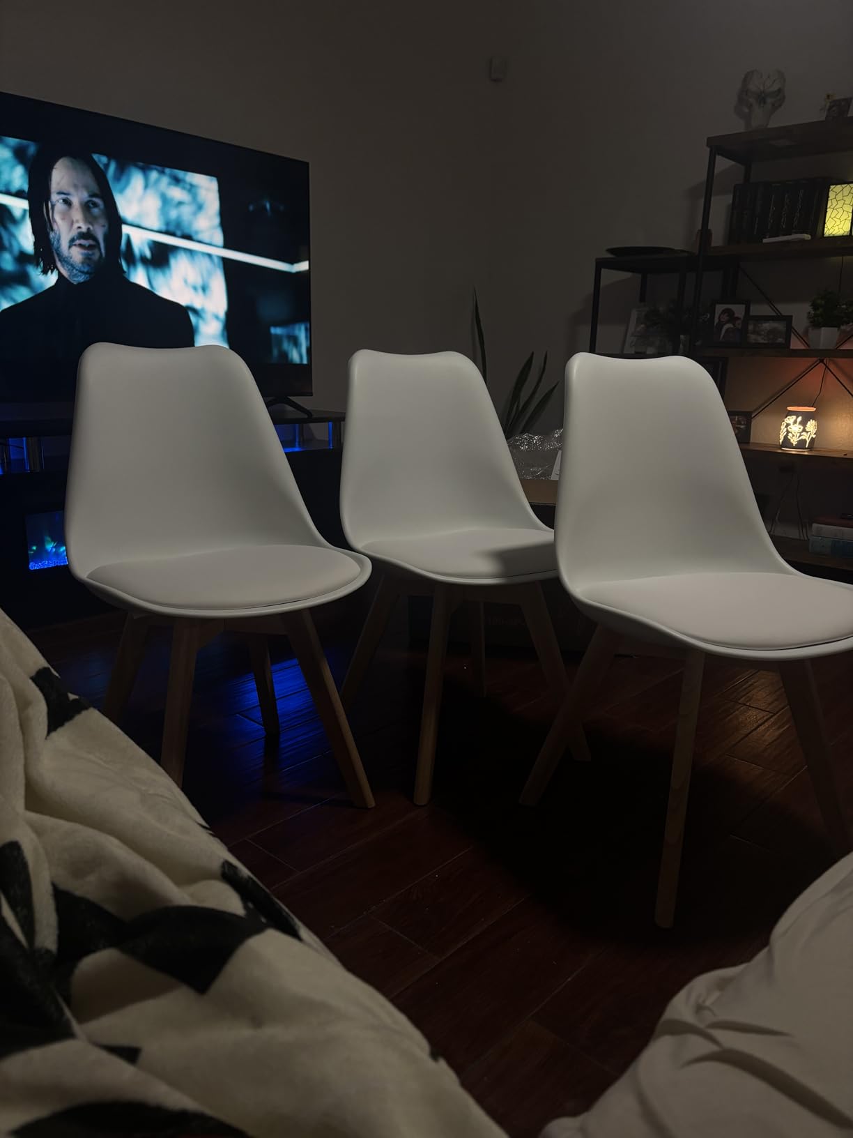 Dining Chairs Set of 4, Modern Upholstered Dining Room Chairs with PU Leather Padded Seat, Armless Kitchen Chairs with Curved Backrest and Solid Wood Legs customer photo 2