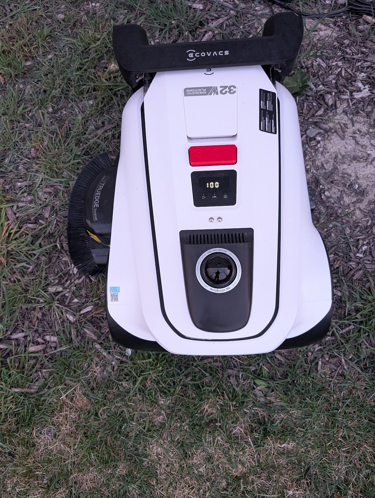 ECOVACS Goat A3000 LiDAR PRO Robotic Lawn Mower for Up to 3/4 Acre, 7500 mAh Battery with 189W Fast Charging, Wire-Free Dual-LiDAR Navigation, Built-in TruEdge Edge Trimmer, Smart App Control customer photo 1