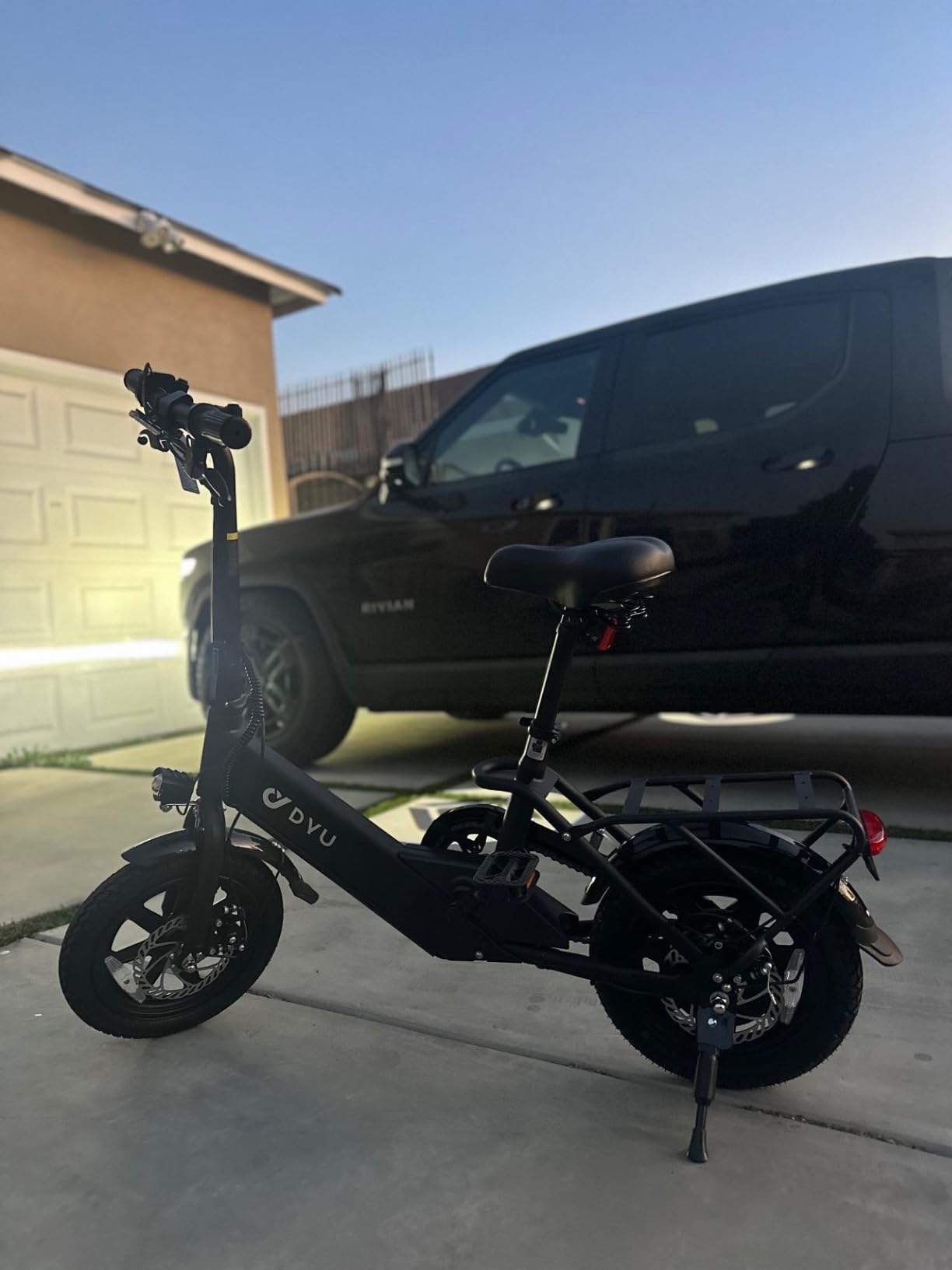 DYU Electric Bike for Adults Teens, Folding Electric Bicycle, Commuter City E-Bike with 350W Motor and 36V 7.8Ah Battery, 3 Levels Assist, Dual Disc Brakes customer photo 1