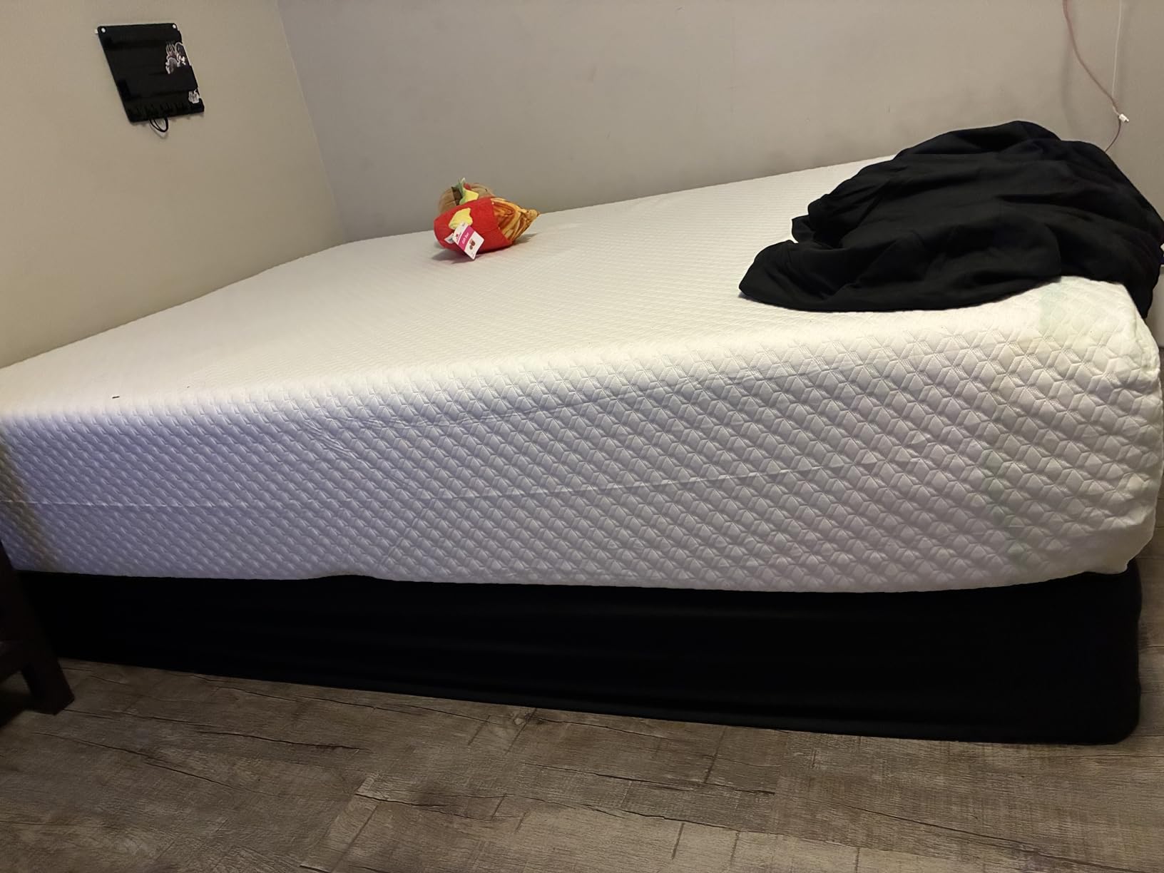 Neo Sleep Queen Size Mattress, 12 Inch Hybrid Comfort & Supportive Mattress in a Box, Cooling Gel Memory Foam and Pocket Springs, Medium Feel customer photo 2