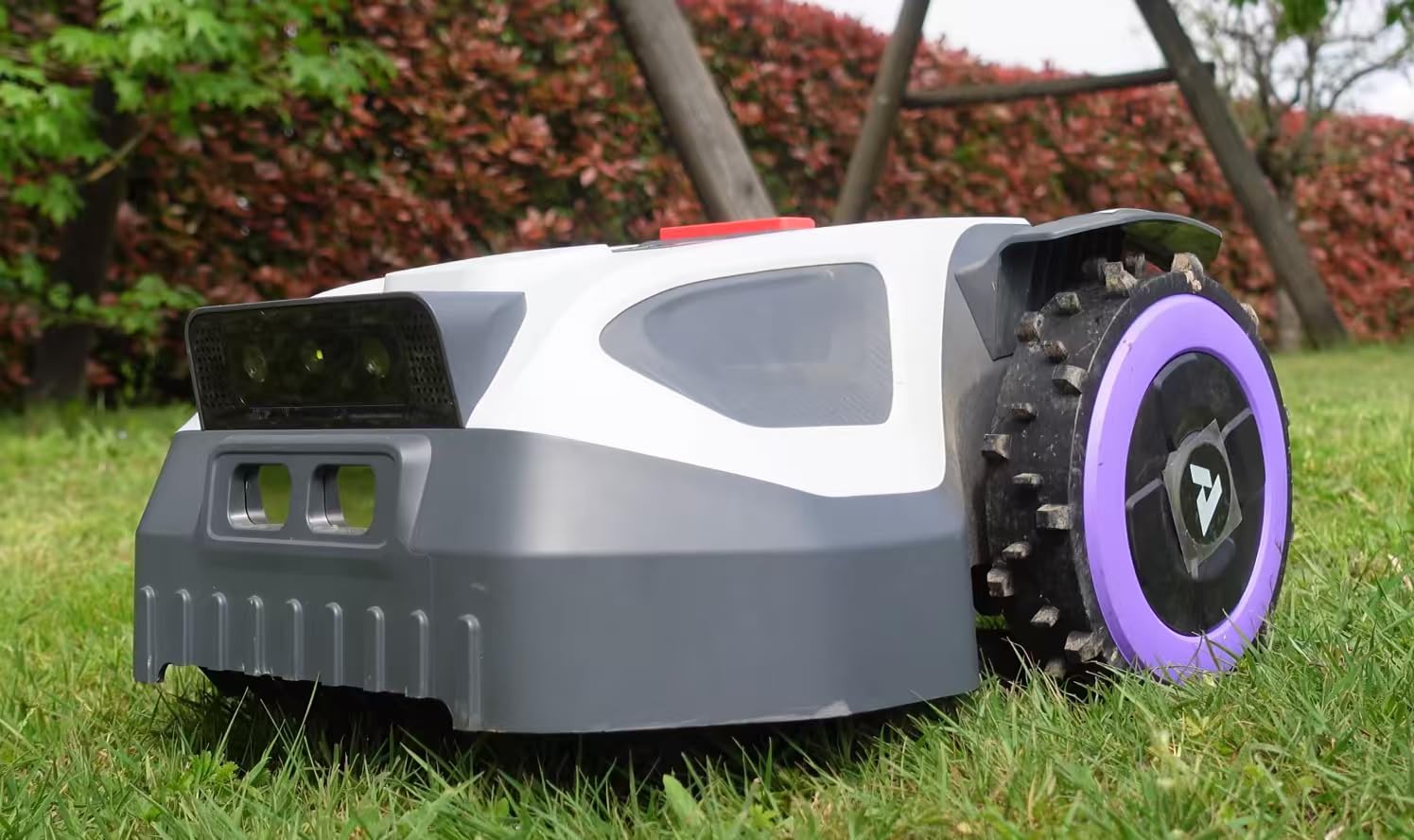 ANTHBOT M9 Robot Lawn Mower 1/4 Acre, Dual Vision+Full-Band RTK Robotic Lawnmower, No Perimeter Wire, App Control Obstacle Avoidance, 45% Slope, Cutting Height, Multi-Zone Mapping customer photo 1