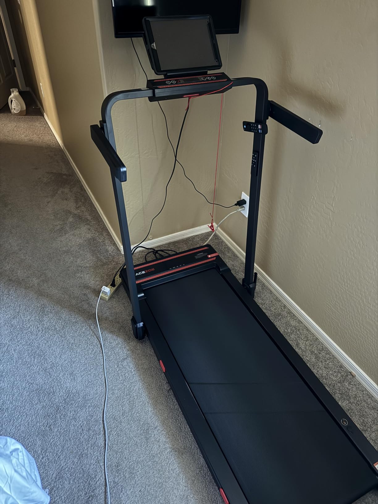 Foldable Walking Pad with 0-15% Auto Incline and Handle Bar, Under Desk Treadmill with 300LBS Weight Capacity, 3.0HP Quiet Treadmills for Home with Speaker, APP & Remote Control customer photo 2