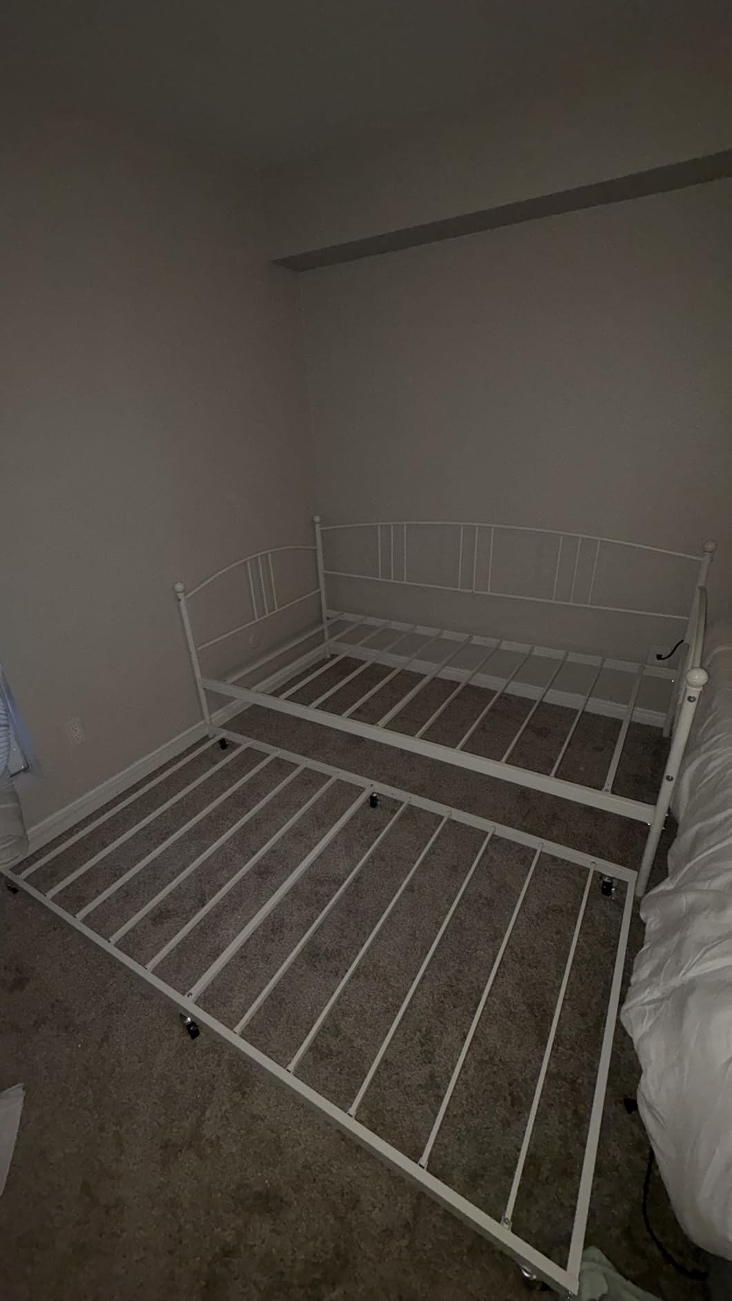 IDEALHOUSE Twin Daybed Without Trundle, Metal Twin Size Daybed, Steel Slat Support Sofa Bed for Living Room, Bedroom, Guest Room (White-Without Trundle) customer photo 1
