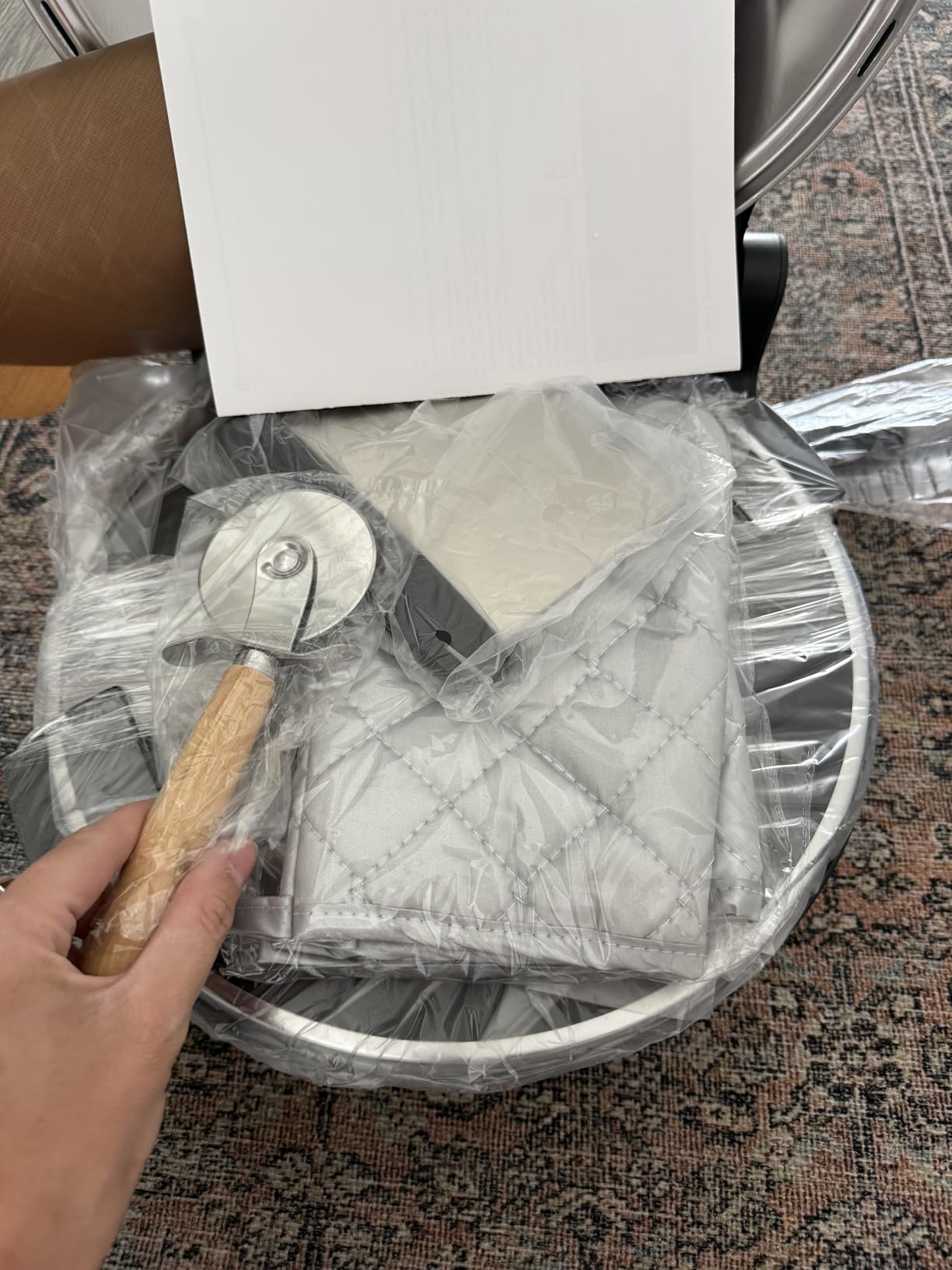 Pizza Oven Indoor, 12 Inch Retro Pizza Maker, Rapid Heating 800°F, 1200W Glazed Ceramic Stone Electric Pizza Cooker, Two-button Precise Temperature Control, Viewing Window for Precise Cooking customer photo 2