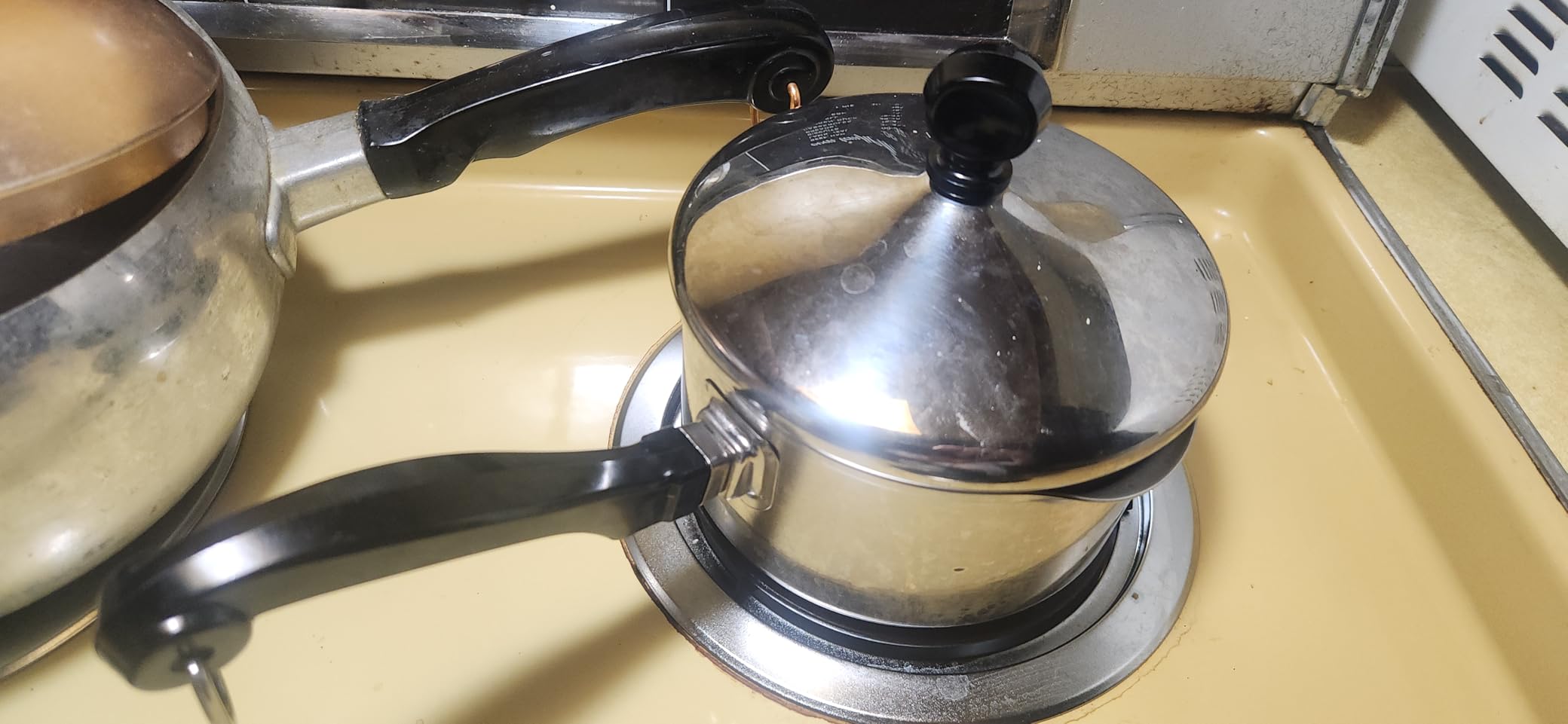 Farberware Classic Series Stainless Steel Sauce Pan with Lid, 3-Quart, Stainless Steel Pans, Induction Cookware customer photo 1