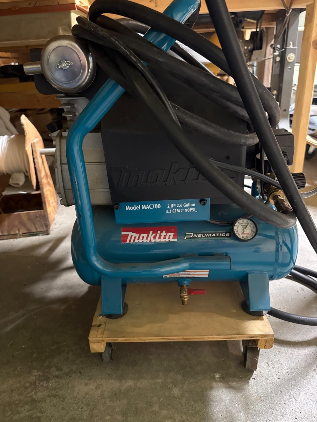 Makita MAC700 2.0 HP* Big Bore™ Air Compressor customer photo 2