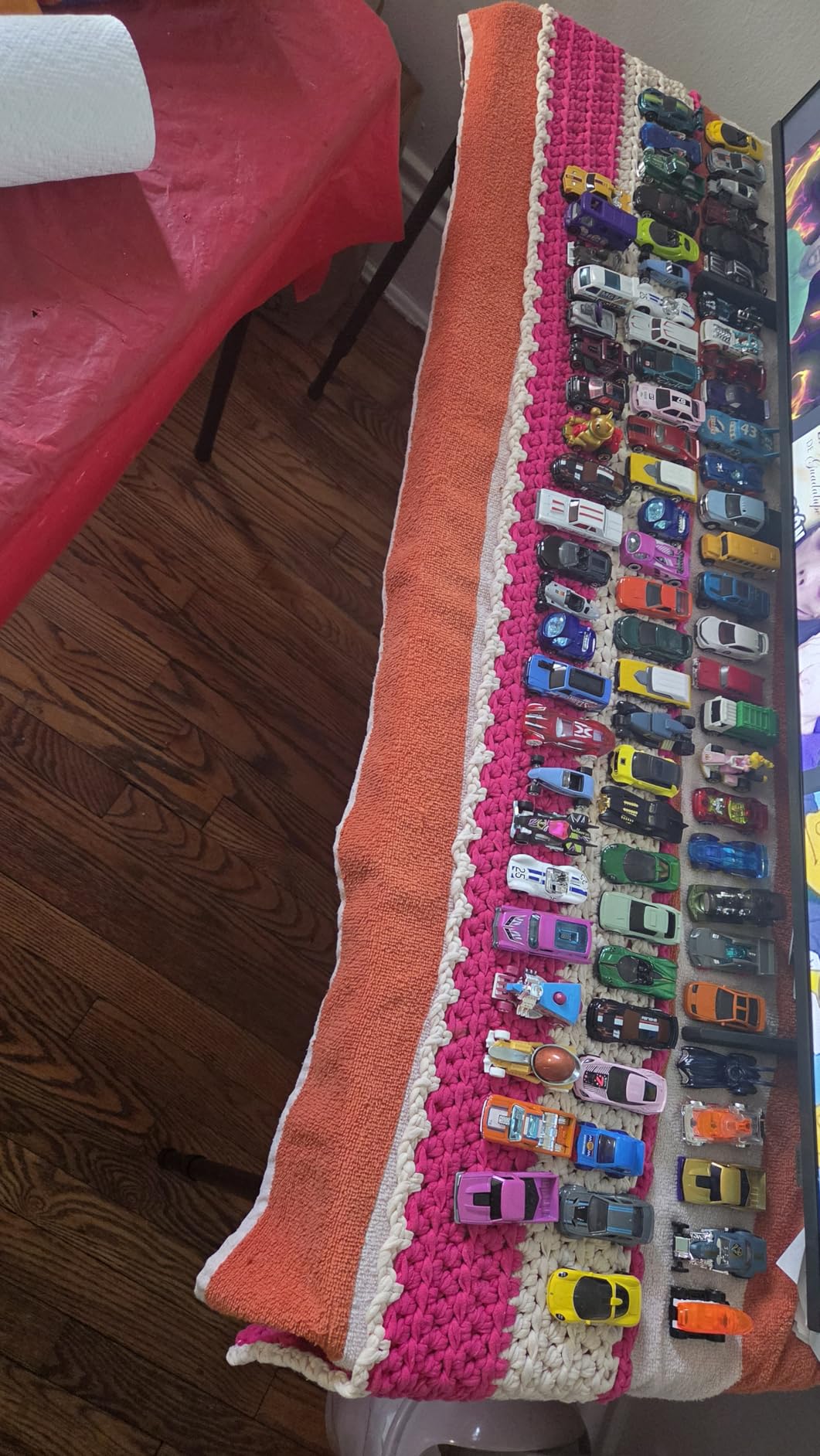 Hot Wheels Set of 10 1:64 Scale Toy Trucks and Cars for Kids and Collectors, Styles May Vary (Amazon Exclusive) customer photo 1