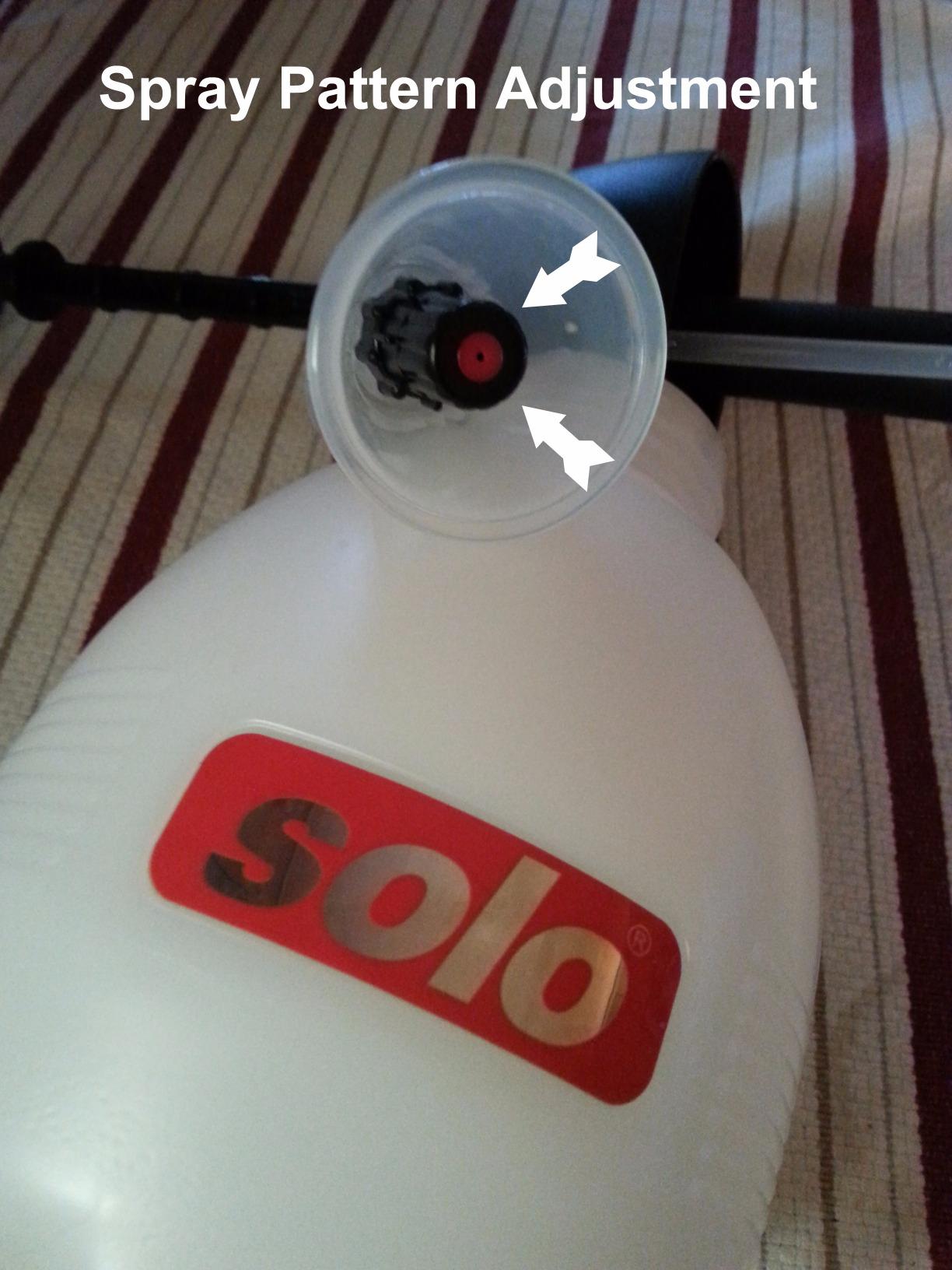 SOLO 418 One-Hand Pressure Sprayer, 1-Liter, Ergonomic Grip for Gardening, Fertilizing, Cleaning & General Use Spraying customer photo 2