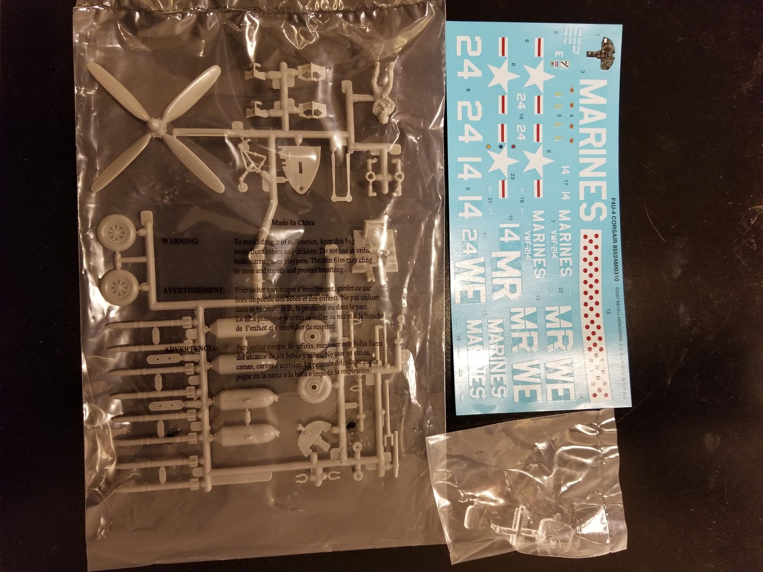 Revell Corsair F4U-4 1: 48 Scale, Green customer photo 2