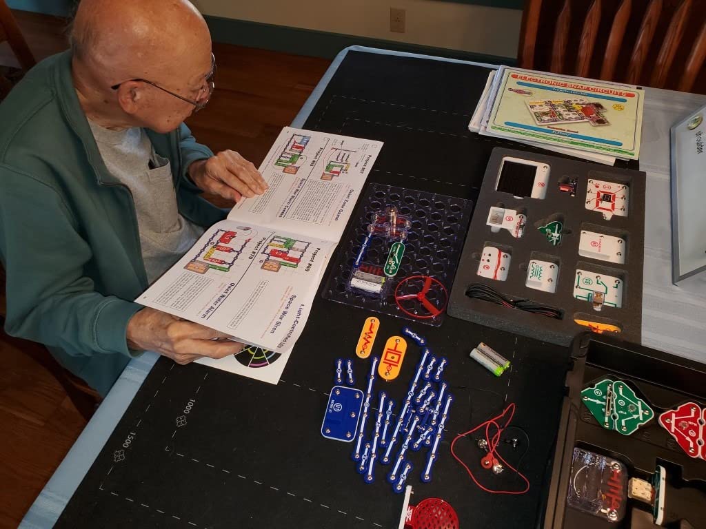 Snap Circuits Extreme SC-750R Electronics Exploration Kit + Student Training Program with Student Study Guide | Perfect for STEM Curriculum customer photo 2