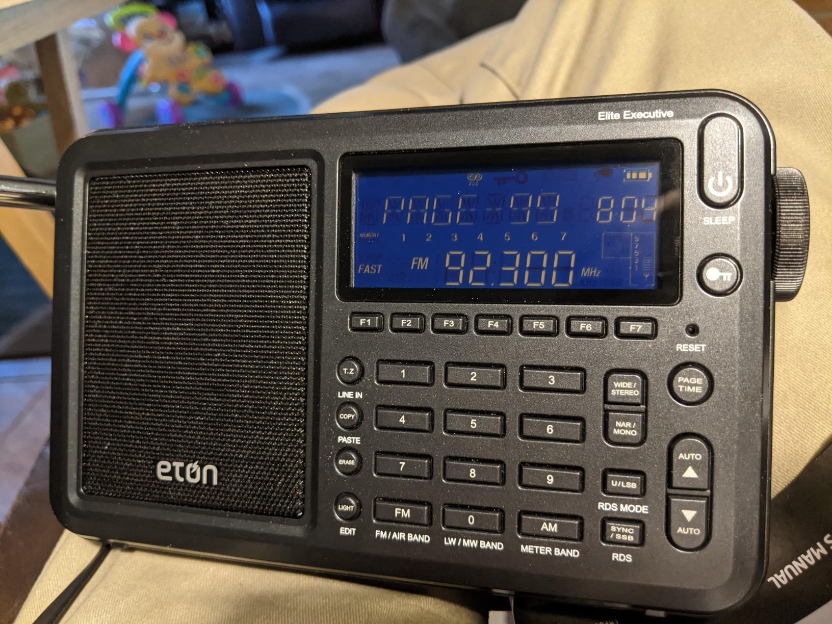 Eton Elite Executive AM/FM/Aircraft Band/SSB/Shortwave Radio customer photo 1