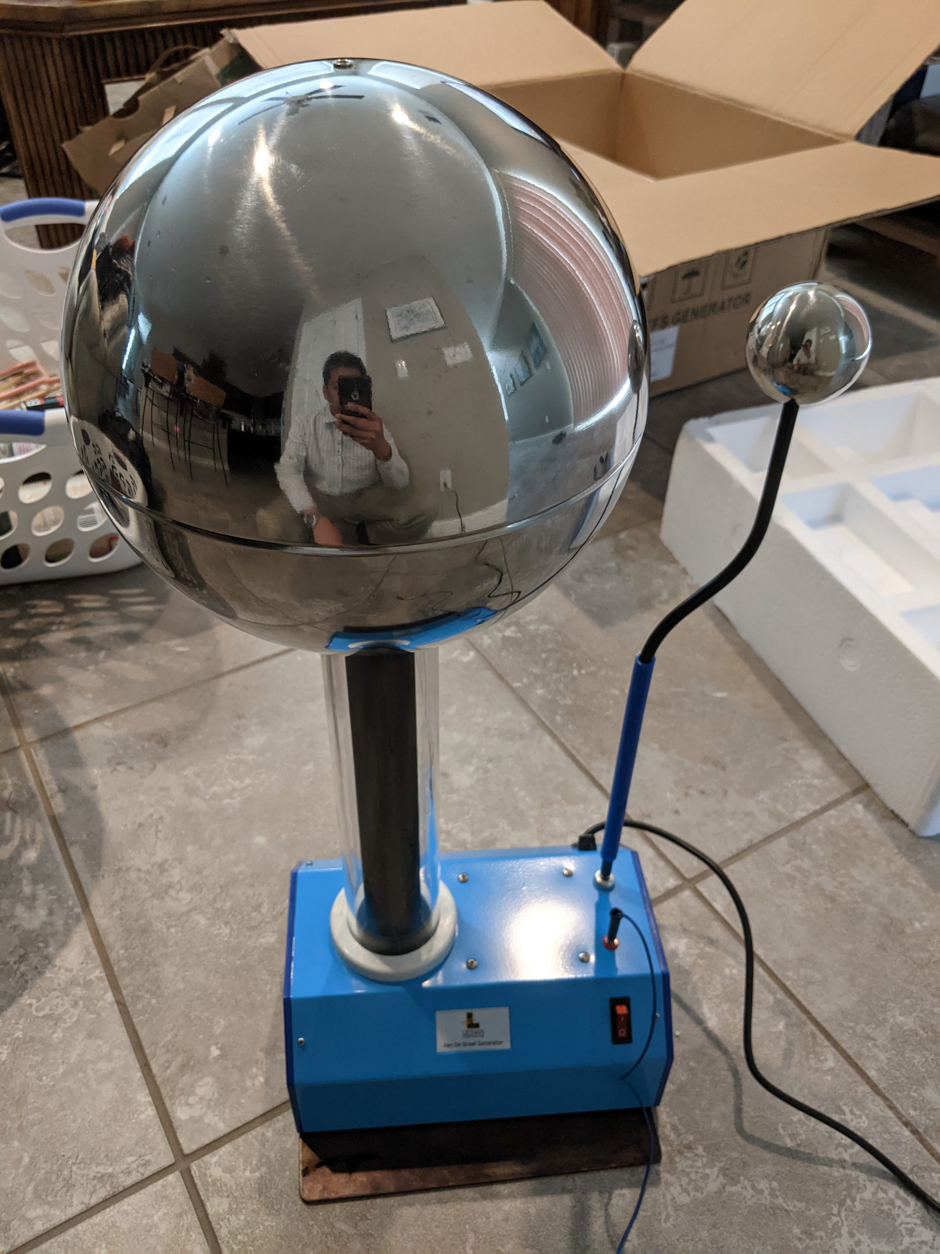 Van De Graaff Generator, 325KV, with Humidity Control customer photo 2