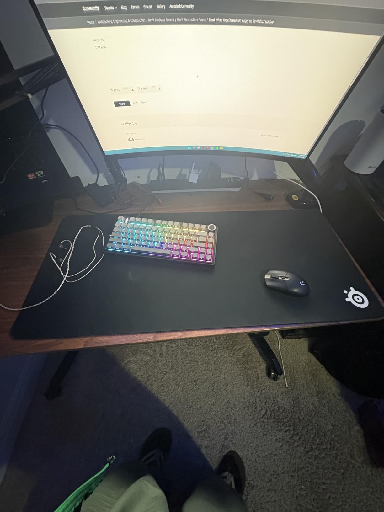 SteelSeries QcK Large Gaming Mousepad - Black - Non-Slip Silicone Rubber Base - Peak Tracking and Stability - Optimized for Gaming Sensors - 490 mm x 420 mm - FPS, MOBAs, RTS, MMO customer photo 1