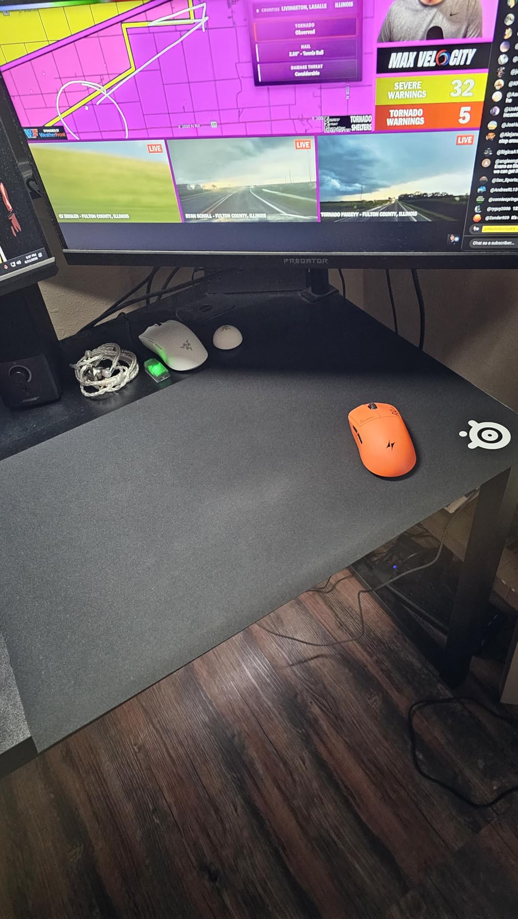 SteelSeries QcK Large Gaming Mousepad - Black - Non-Slip Silicone Rubber Base - Peak Tracking and Stability - Optimized for Gaming Sensors - 490 mm x 420 mm - FPS, MOBAs, RTS, MMO customer photo 2