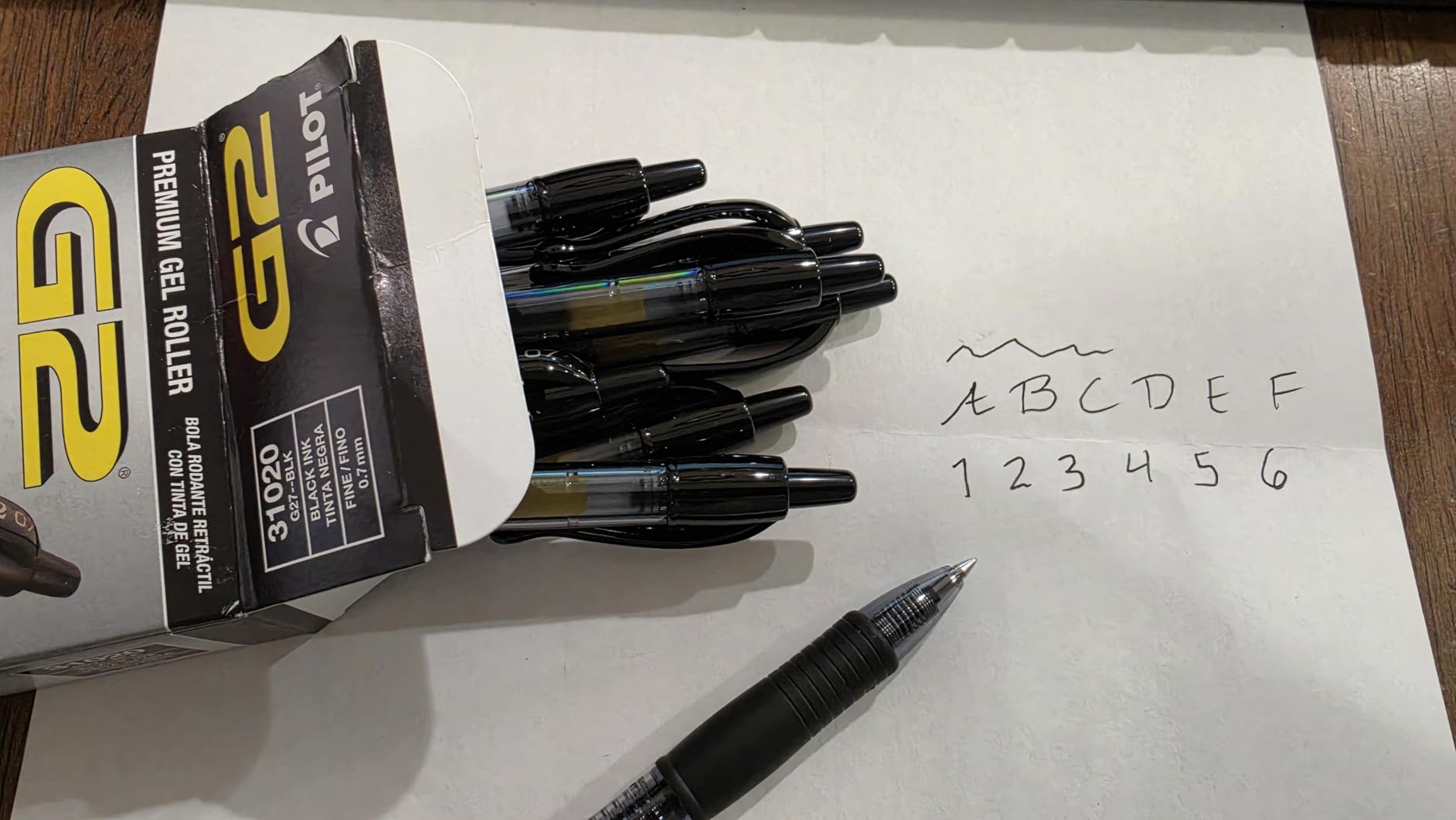 Pilot G2 Pens, Premium Refillable and Retractable Rolling Ball Gel Pens, Fine Point, 0.7mm, Black Ink, 12-Pack (31020) customer photo 1