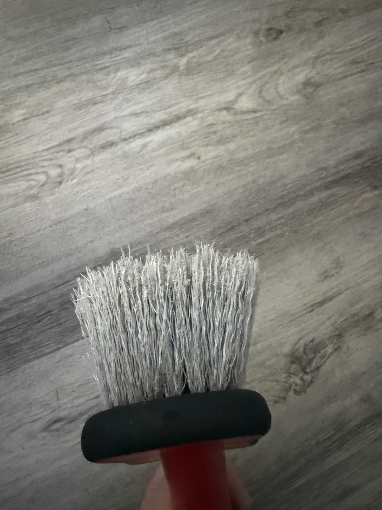 Mothers Car Wash Brush, Wheel and Fender Brush, Short Handle Tire Cleaner for Car Detailing, 10 Inch, Red/Black customer photo 1