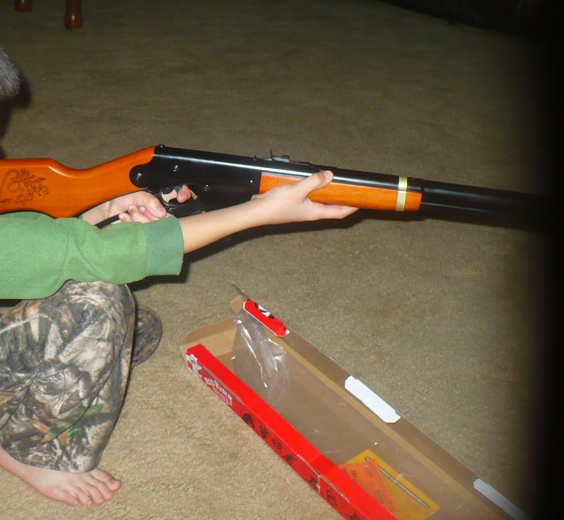 Daisy Outdoor Products Model 1938 Red Ryder BB Gun, Wood Grain, Overall Length: 35.4 Inch customer photo 2