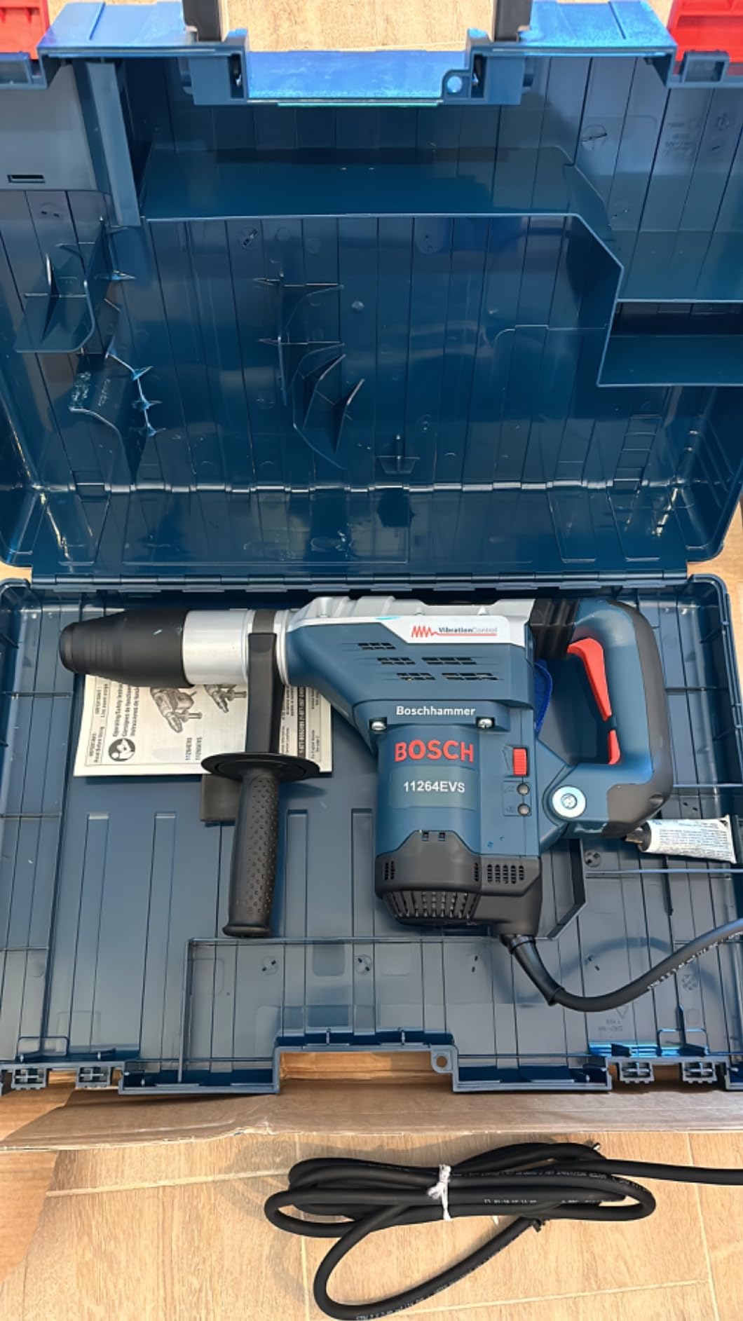 Bosch 11264EVS Rotary Hammer Drill | 13.0 Amp, 120V, SDS Max, 6.5 ft.-lbs. Impact Energy, Vibration Control, Hammer-Only Mode, One-Handed Tool-Free Bit System, 170-340 RPM customer photo 1