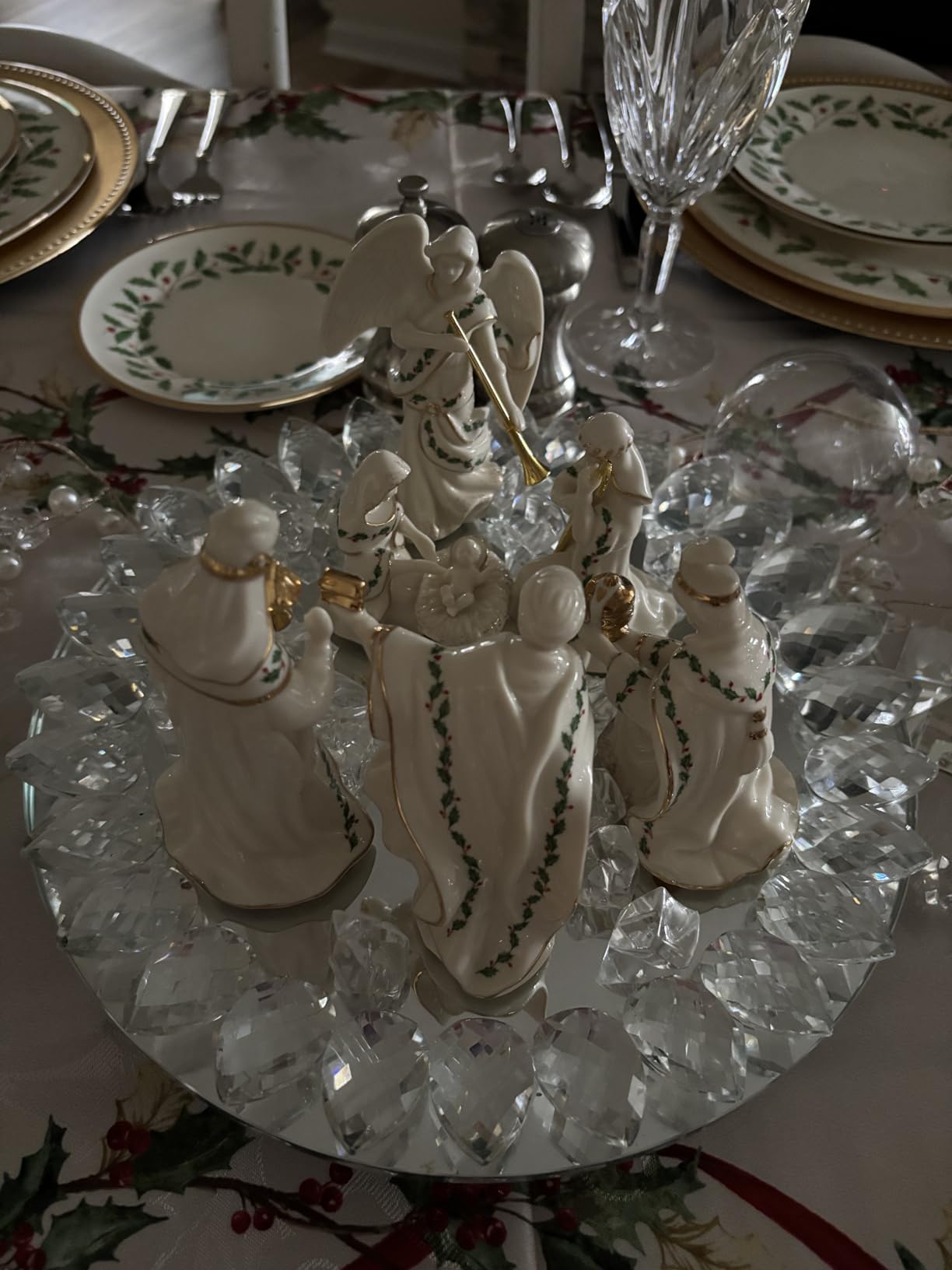 Lenox Figurine, 7-Piece Mini Nativity Set, Made Of Porcelain with 24K Gold Accent, Christmas Decoration, Christmas Decor Indoor, Winter Decor for Home, Table Decoration customer photo 1