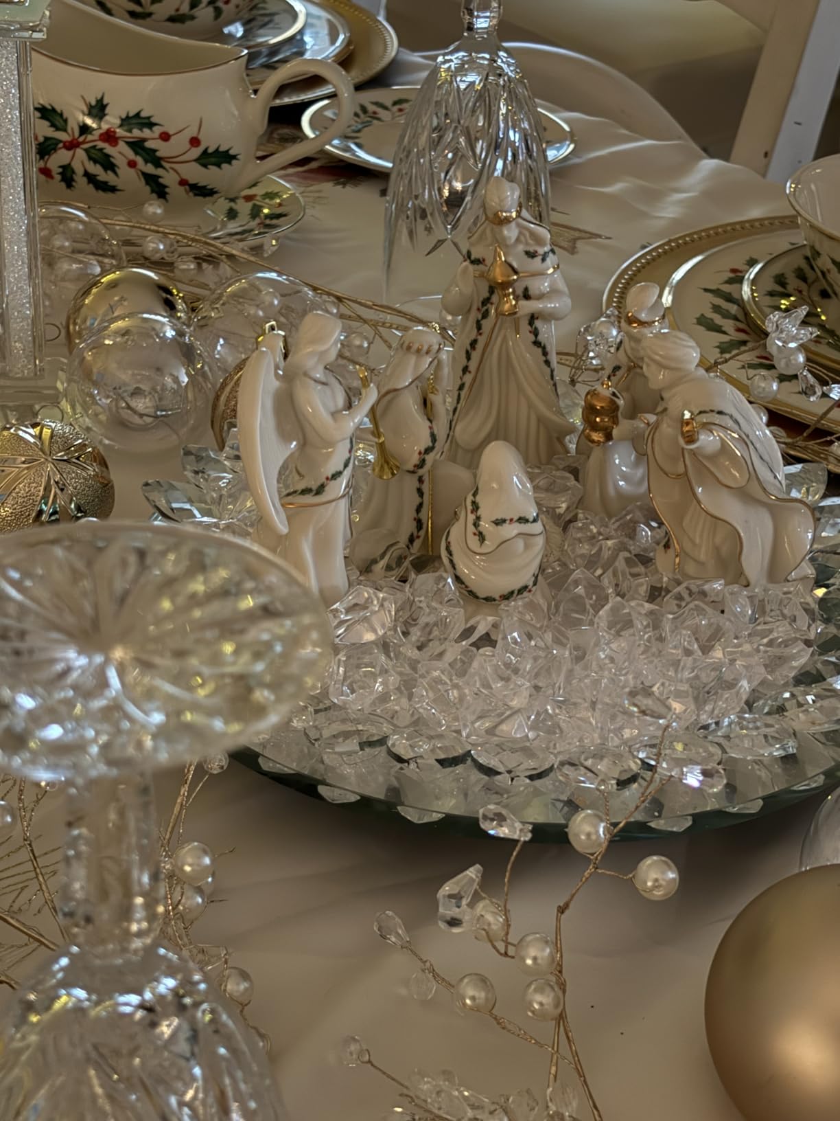 Lenox Figurine, 7-Piece Mini Nativity Set, Made Of Porcelain with 24K Gold Accent, Christmas Decoration, Christmas Decor Indoor, Winter Decor for Home, Table Decoration customer photo 2