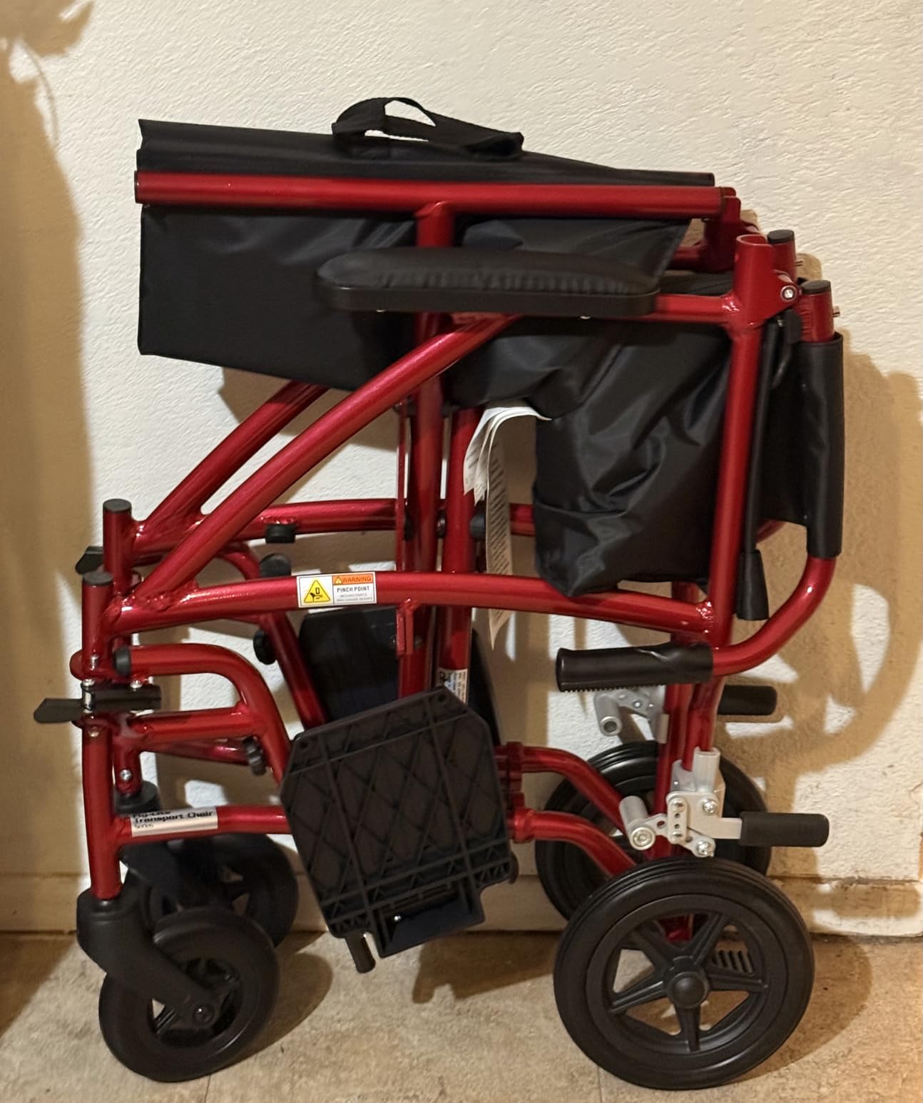 Drive Medical DFL19-RD Fly Lite Ultra Lightweight Folding Transport Wheelchair with Swing-Away Footrests, Red customer photo 1