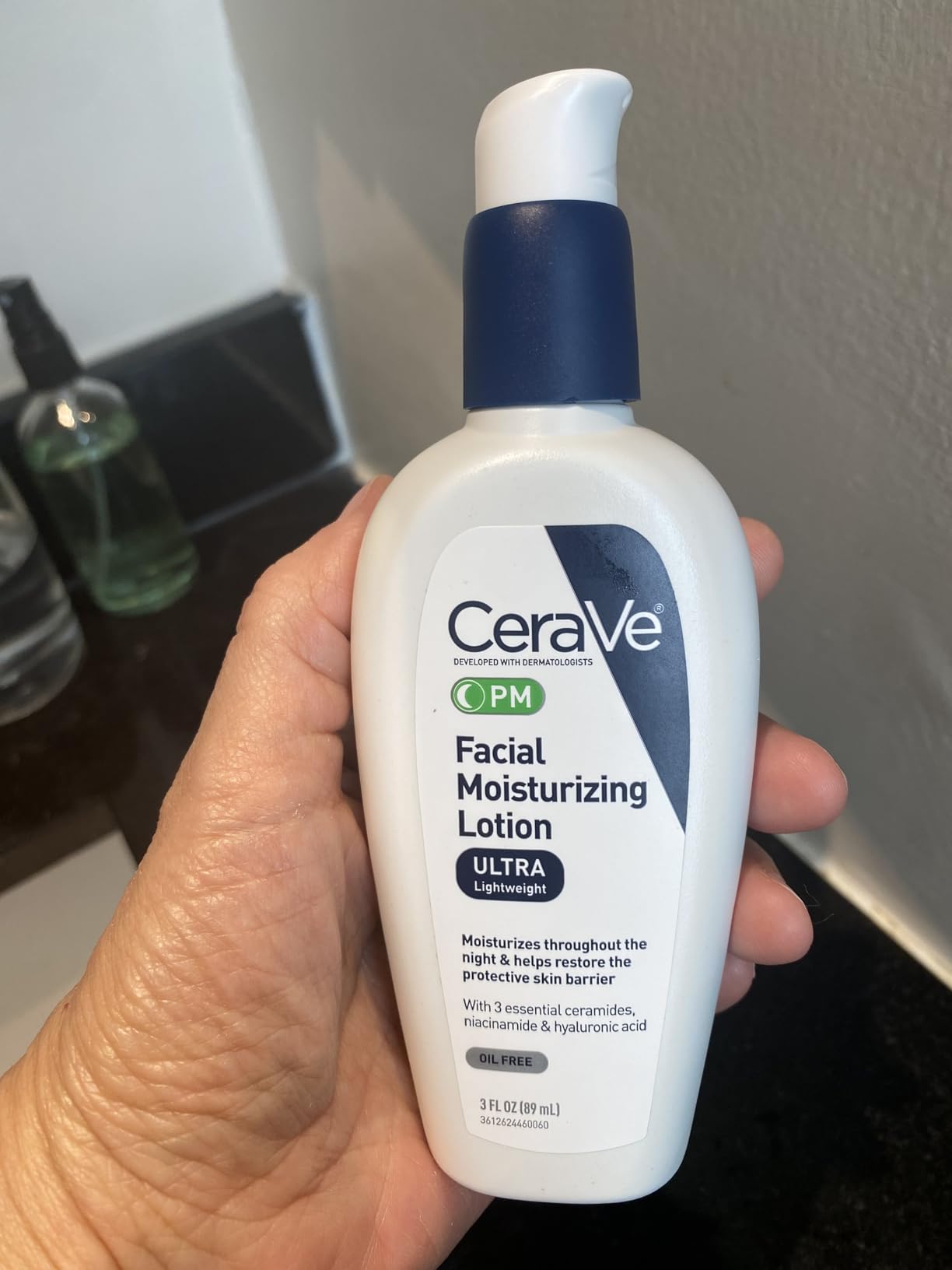 CeraVe PM Facial Moisturizing Lotion, Night Cream with Hyaluronic Acid and Niacinamide, Ultra-Lightweight, Oil-Free Moisturizer for Face, 3 Ounce customer photo 1