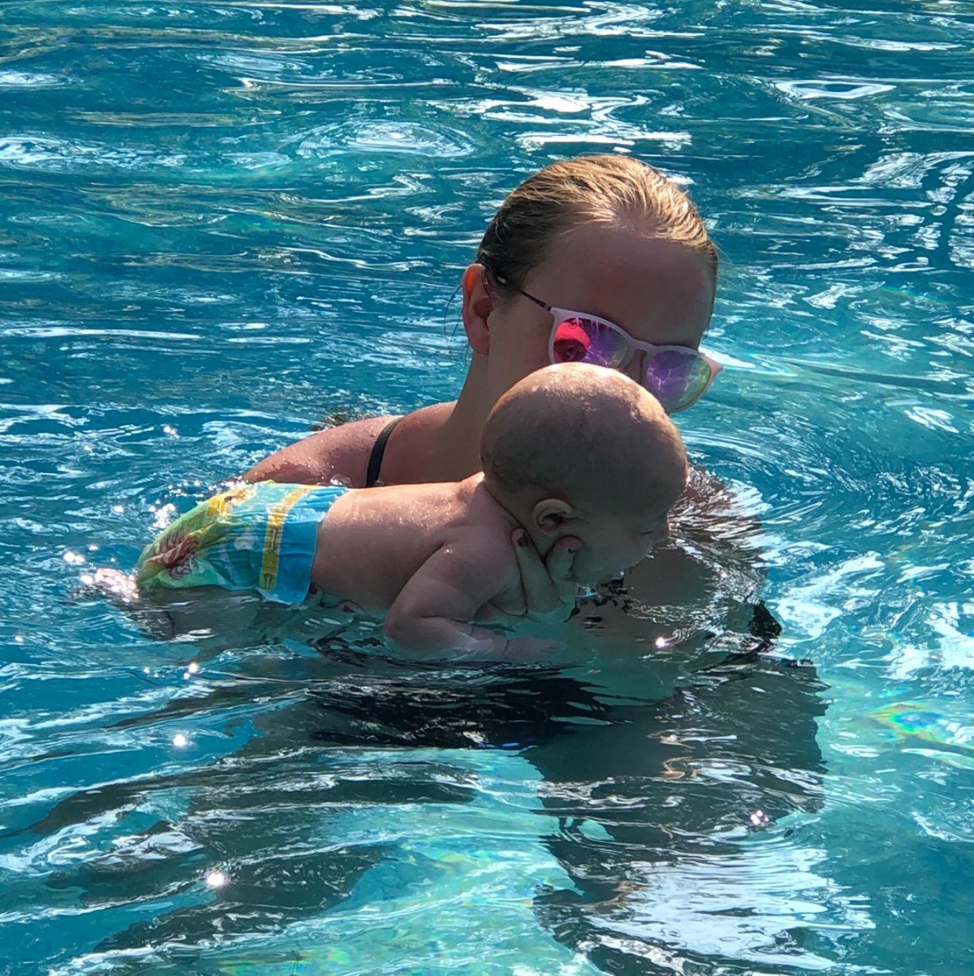 Huggies Little Swimmers Disposable Swim Diapers, Size 3 (16-26 lbs), 20 Ct customer photo 2