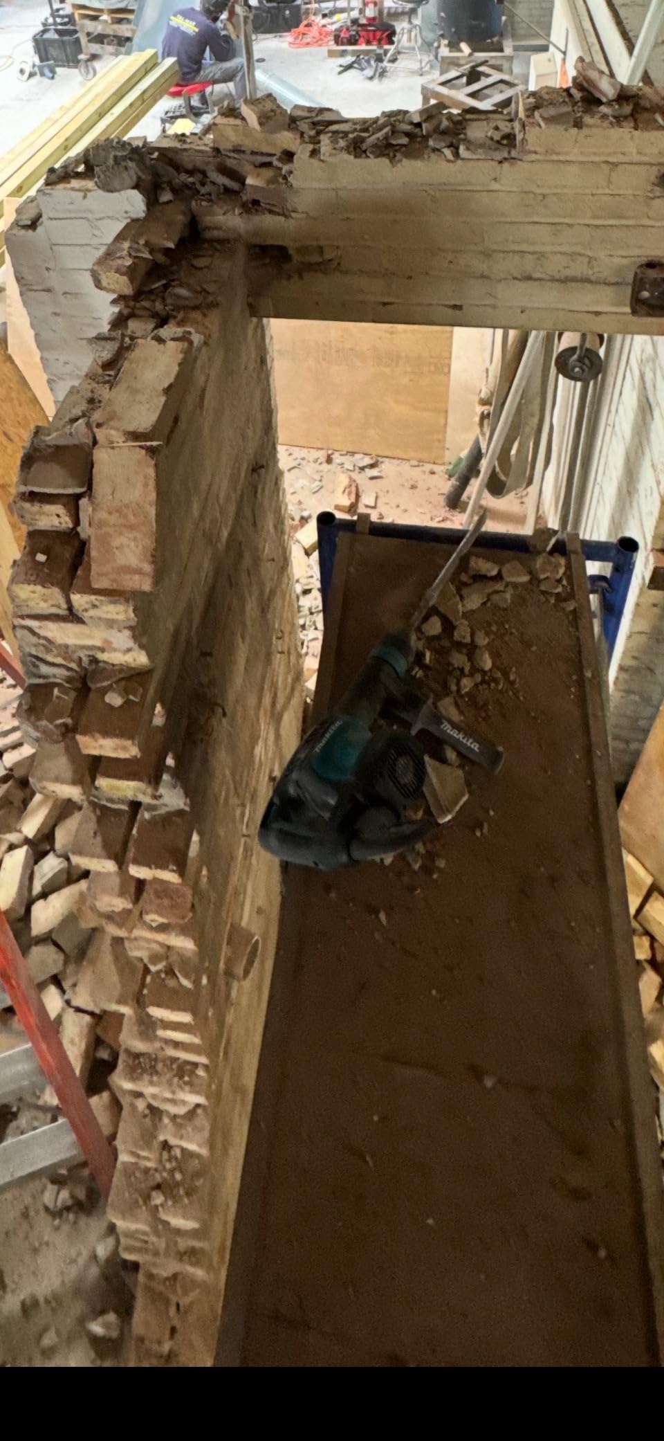 Makita HM0870C 11-Pound Demolition Hammer SDS-Max customer photo 1